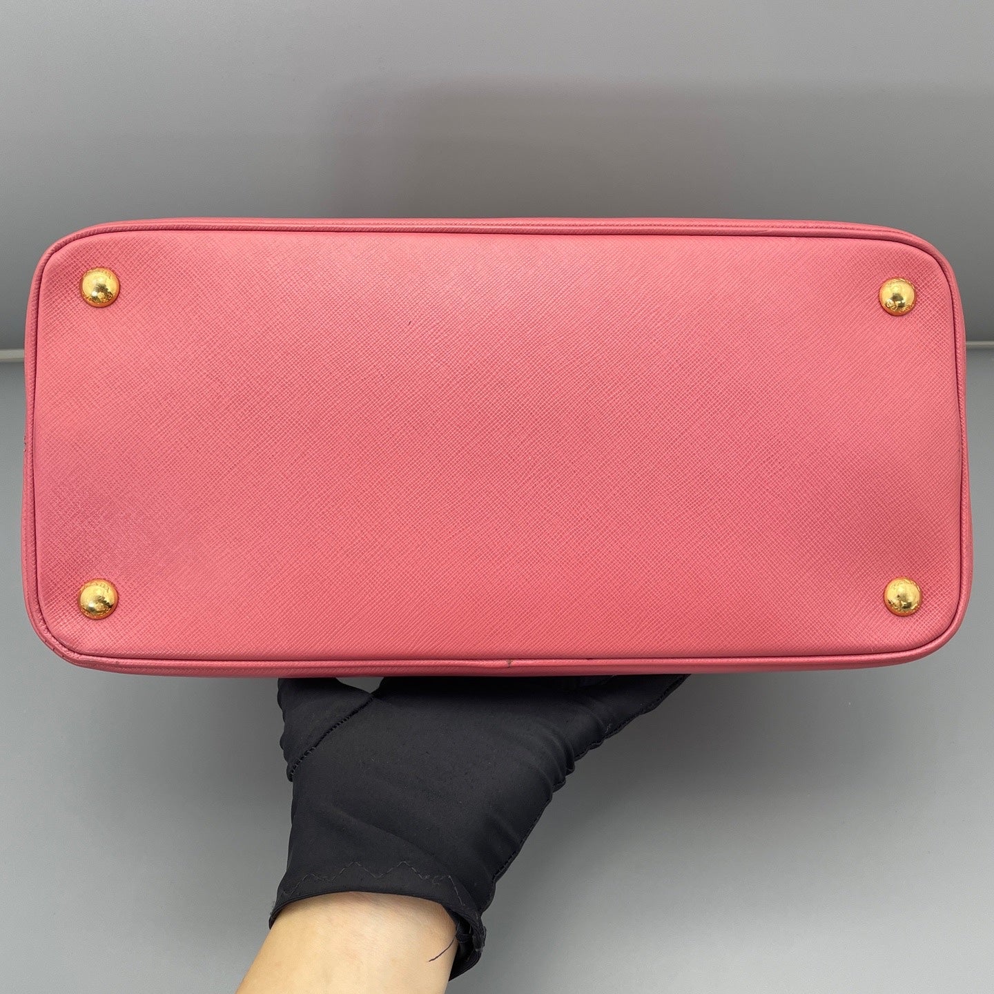 Prada - Saffiano Dome Satchel - Saffiano leather - Pink - (medium)