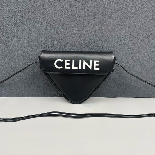 Celine - Triangle Bag - Smooth leather - Black - (mini)