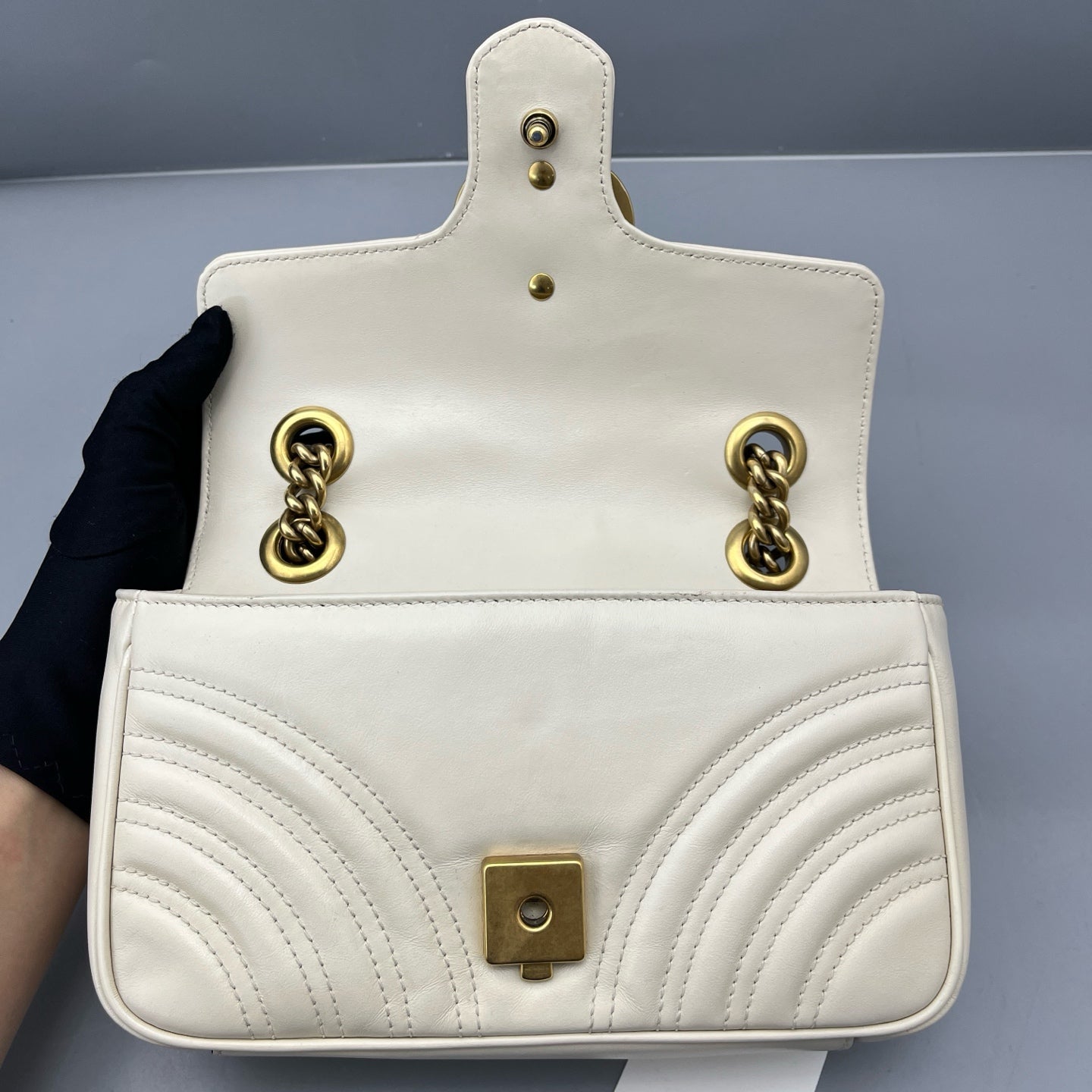 Gucci - GG Marmont Small Shoulder Bag - Leather - White - (small)