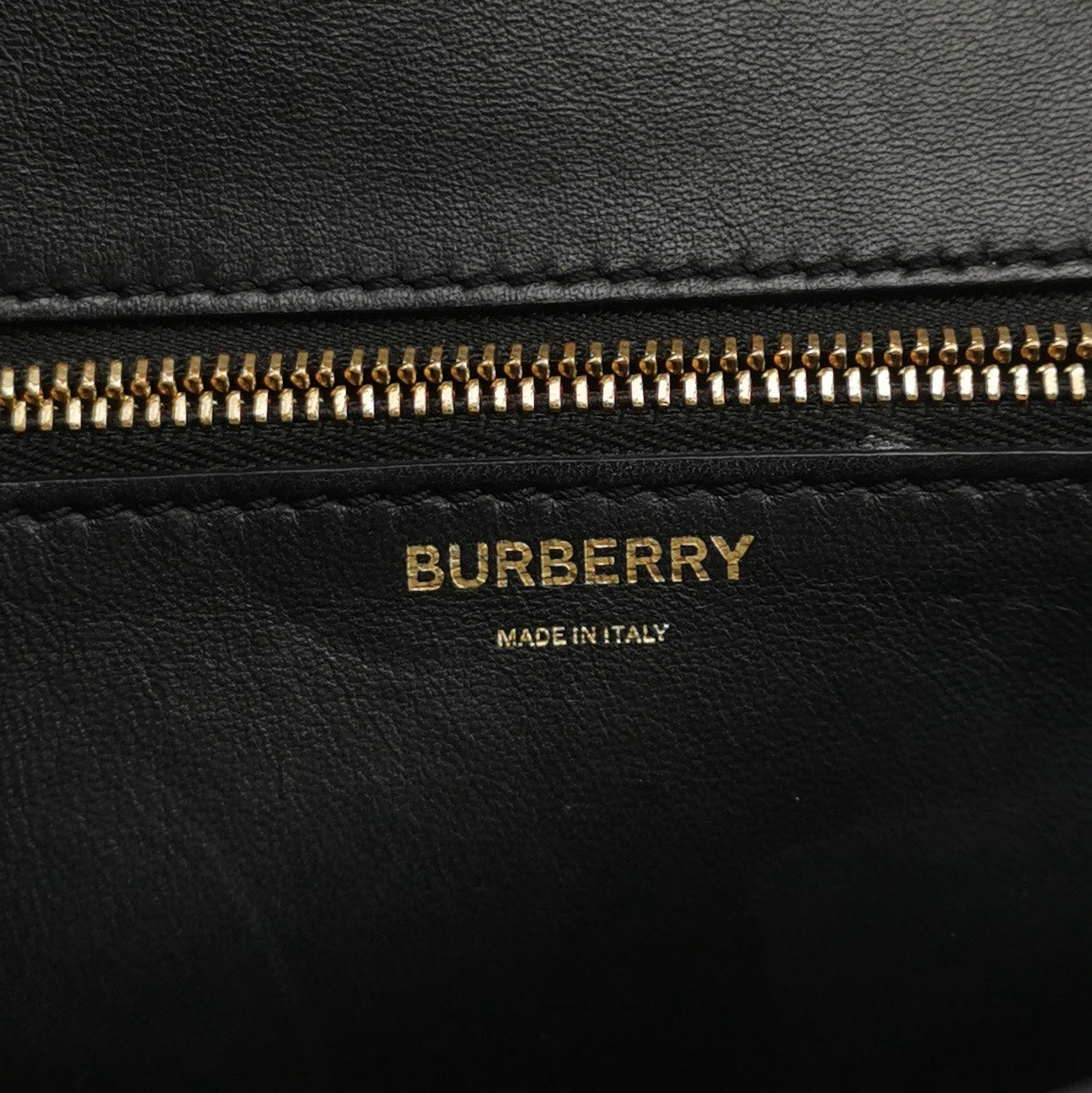 Burberry - Medium Exclusive Monogram Embossed TB Bag - Cowhide leather - Black - (Medium)