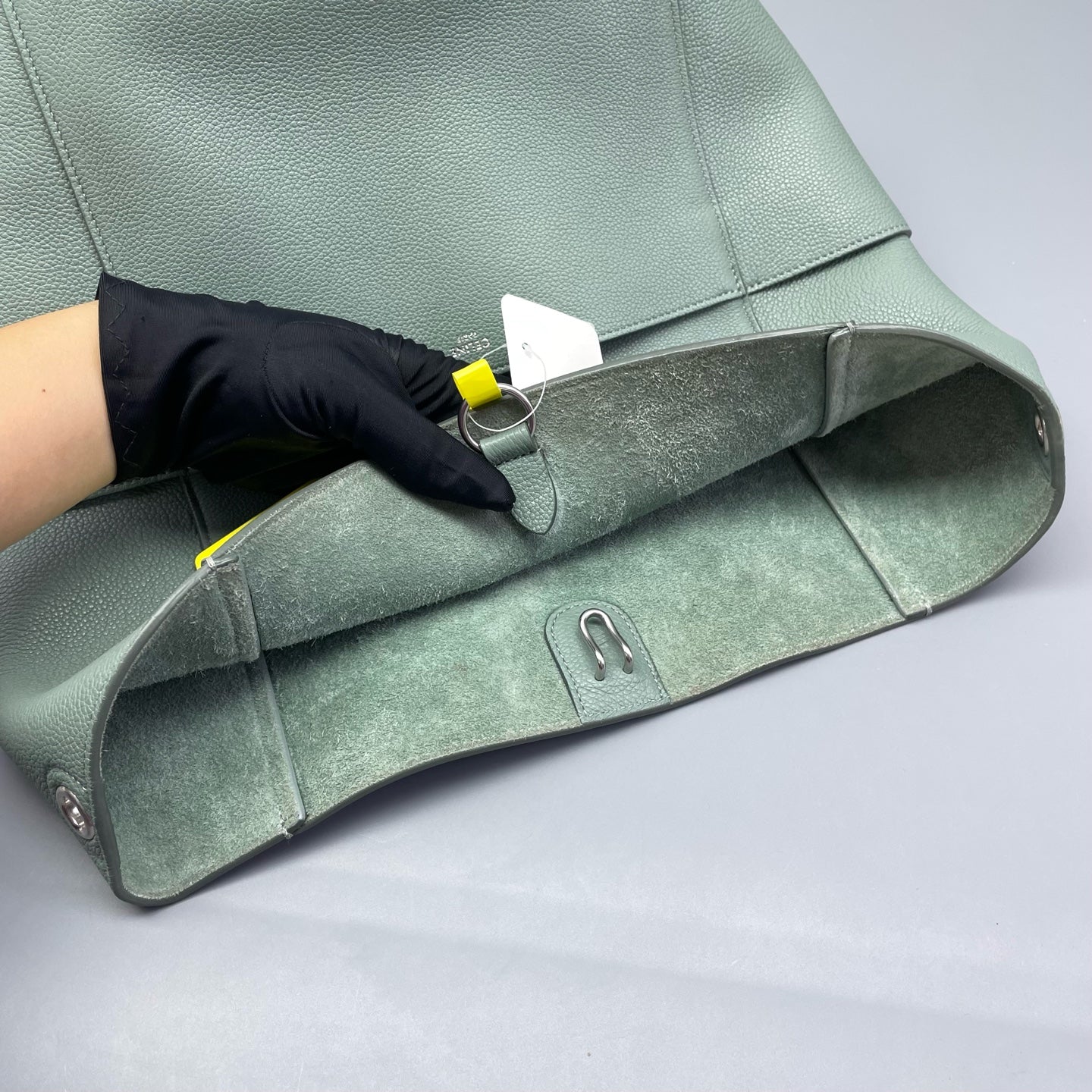 Celine - Sangle Seau Bucket Bag - Grained calfskin leather - Green - (Medium)