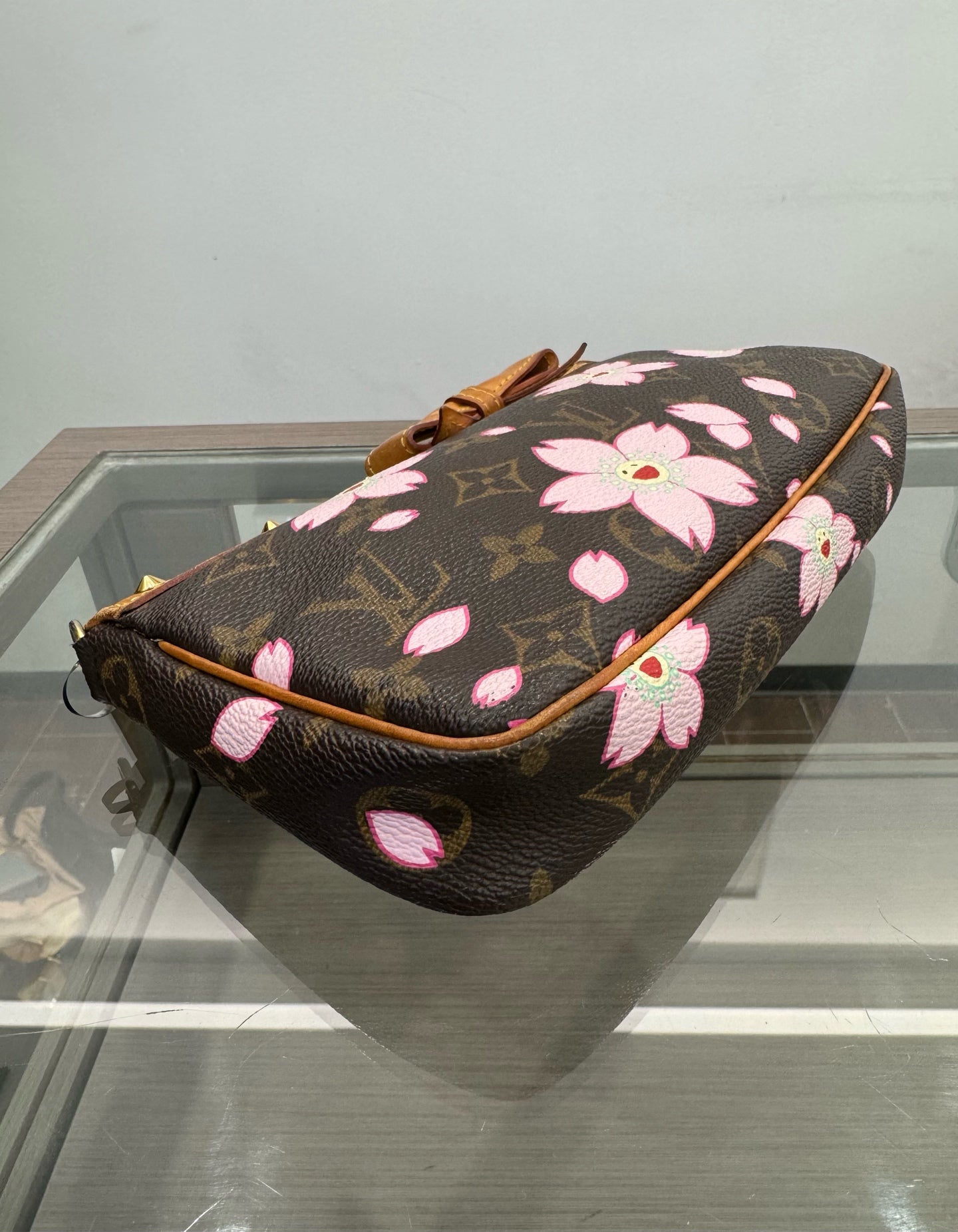 Louis Vuitton - Takashi Murakami Cherry Blossom Pochette Accessoires - Monogram canvas with vachetta leather trim - Brown - (Mini)