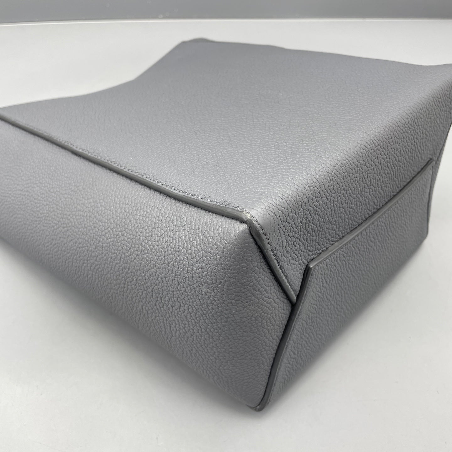 Celine - Small Bucket Bag - Grained leather - Grey - (Small)