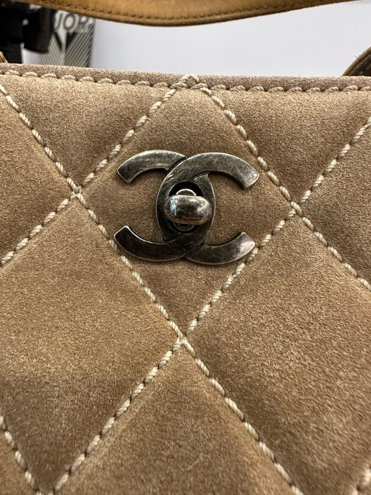 Chanel - Vivian Shoulder Bag - Suede - Brown - (Medium)