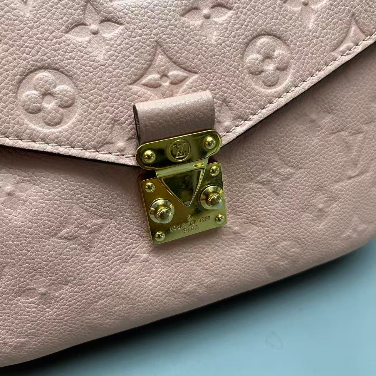 Louis Vuitton - Pochette Métis - Empreinte leather - Pink - (Medium)