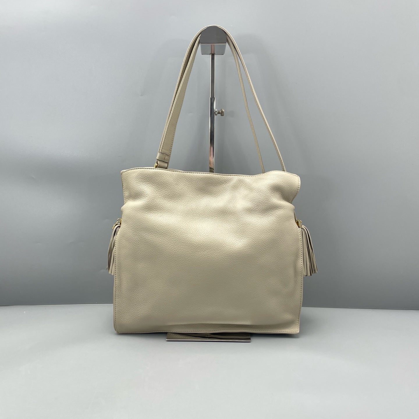 Loewe - Flamenco - Pebbled leather - Light Grey - (Medium)