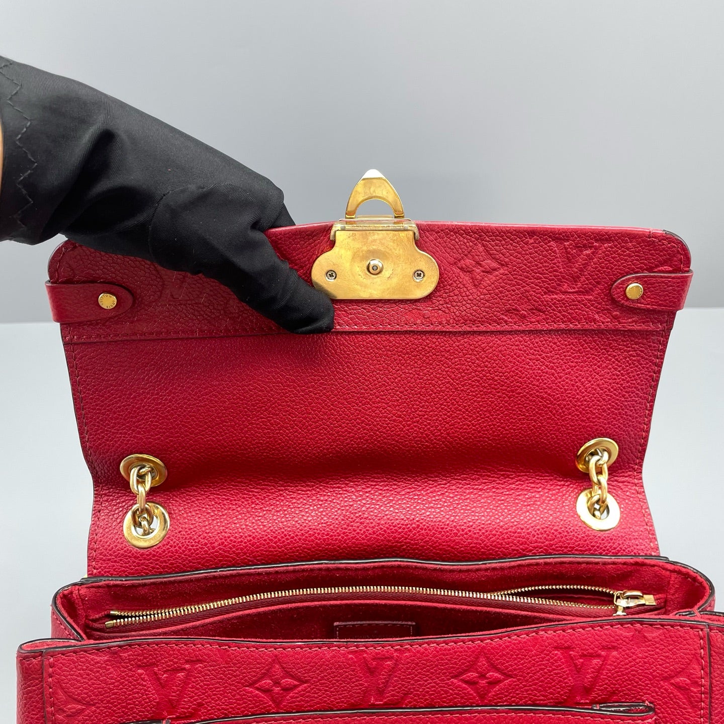 Louis Vuitton - Vavin PM - Empreinte Monogram leather - Red - (Medium)
