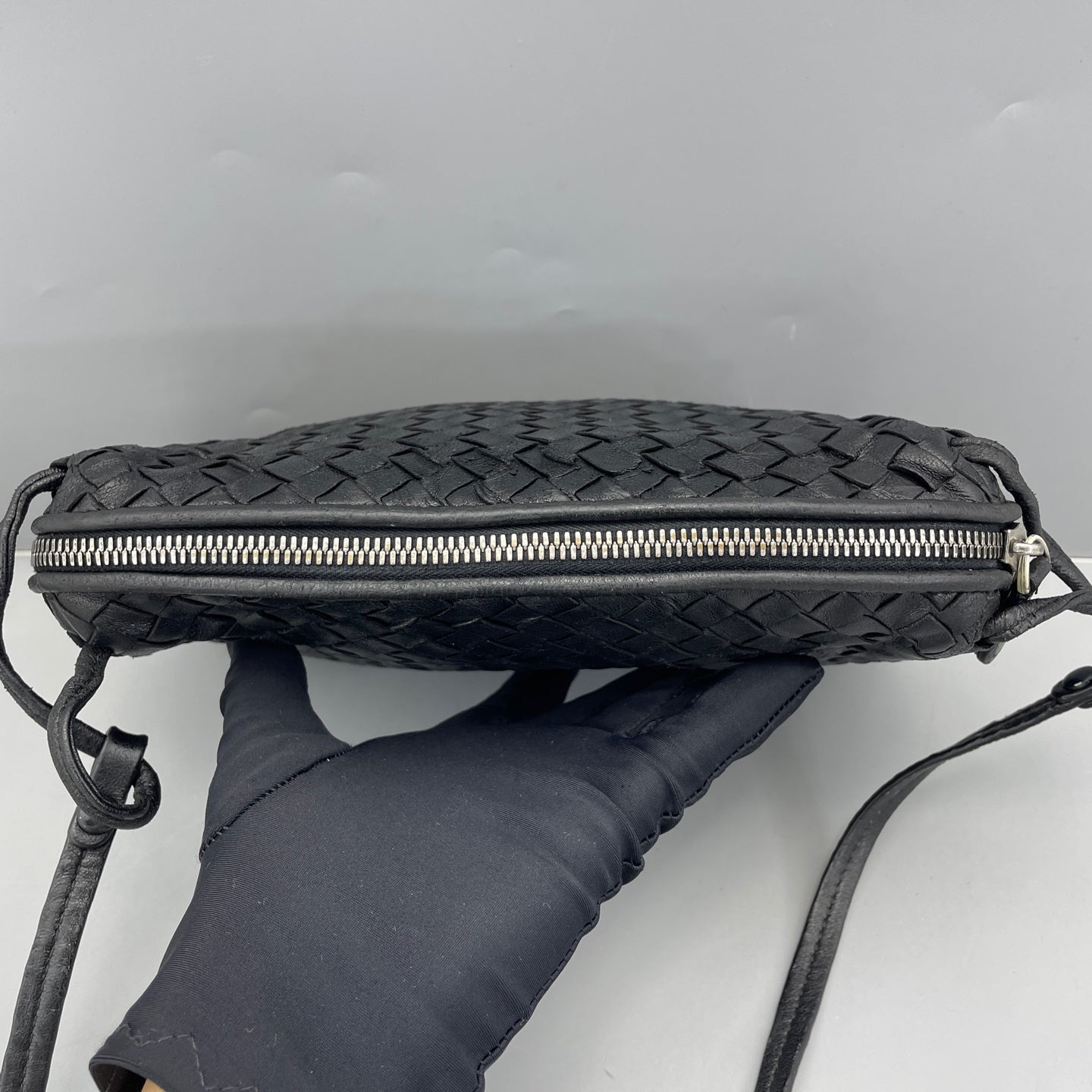 Bottega Veneta - Intrecciato Camera Bag - Leather - Black - (small)