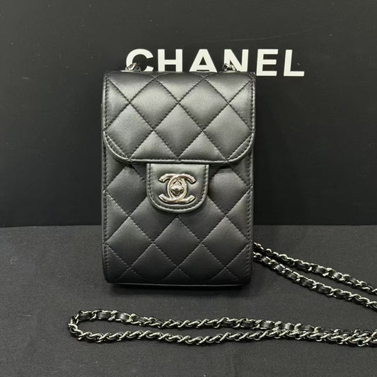 Chanel - Vertical Quilted Phone Holder with Chain - Lambskin leather - Black - (mini)