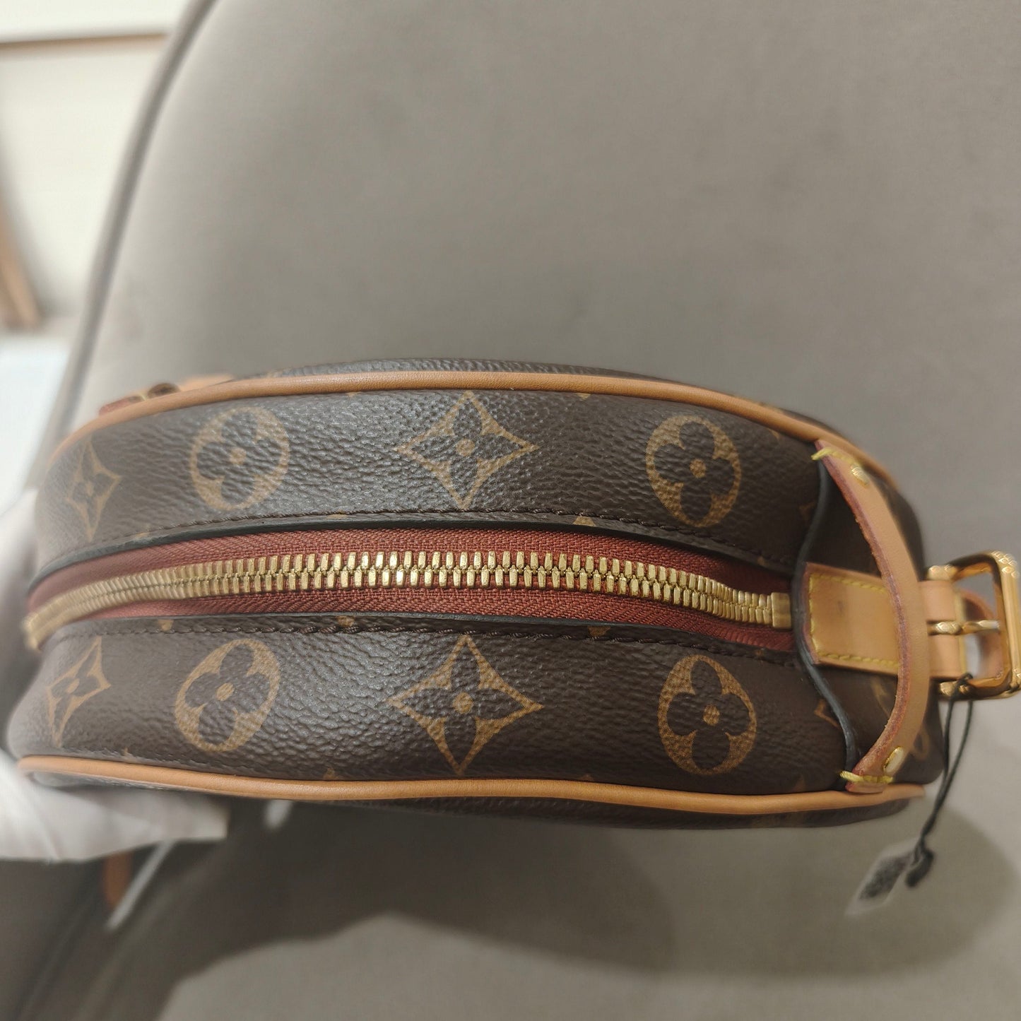 Louis Vuitton - Boite Chapeau Souple PM - Monogram coated canvas with Vachetta leather trim - Brown - (Small)