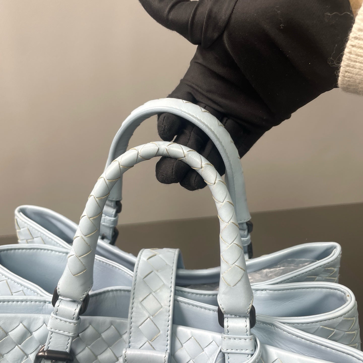 Bottega Veneta - Roman Woven Handbag - Leather - Light Blue - (medium)