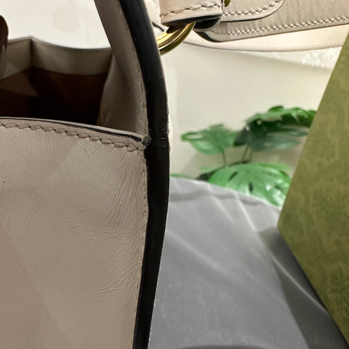 Gucci - Sylvie - Leather - White - (medium)
