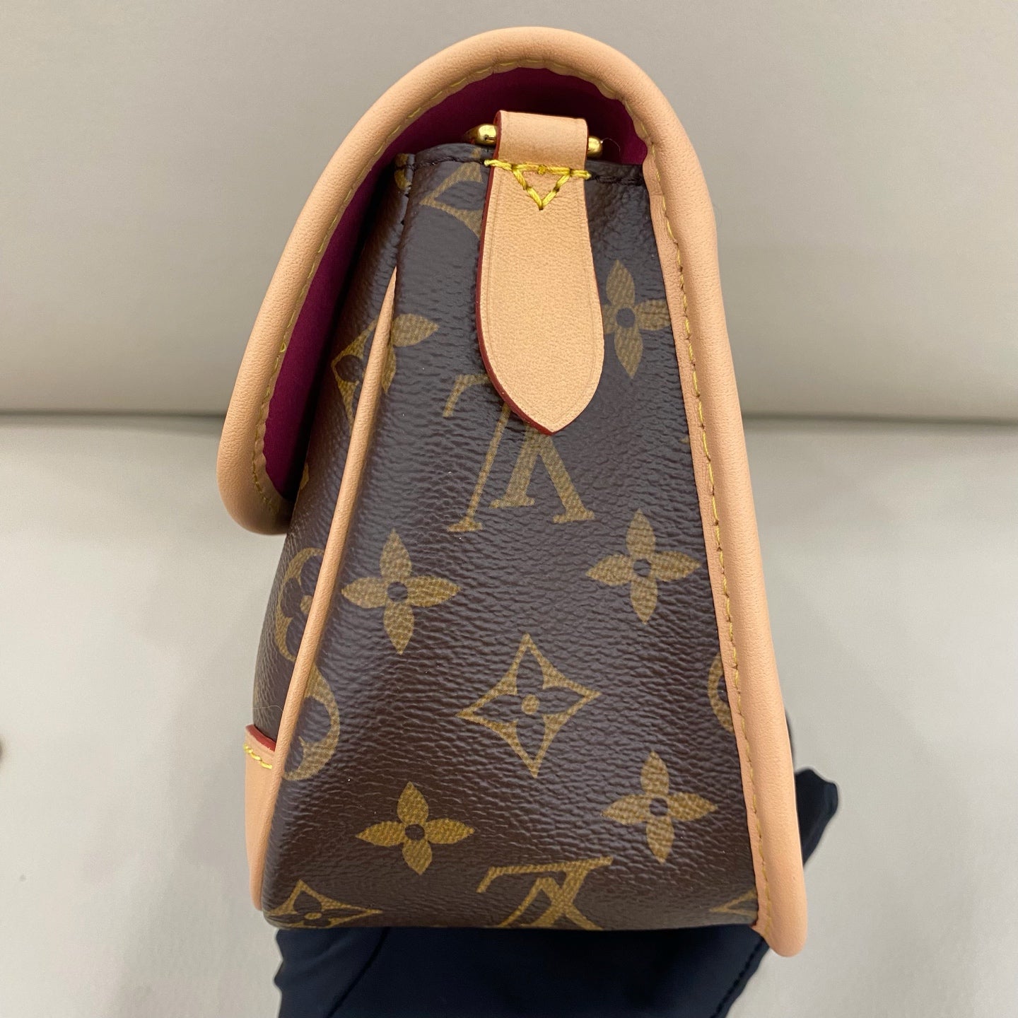Louis Vuitton - Baguette Bag - Monogram coated canvas with natural cowhide leather trim - Brown - (small)