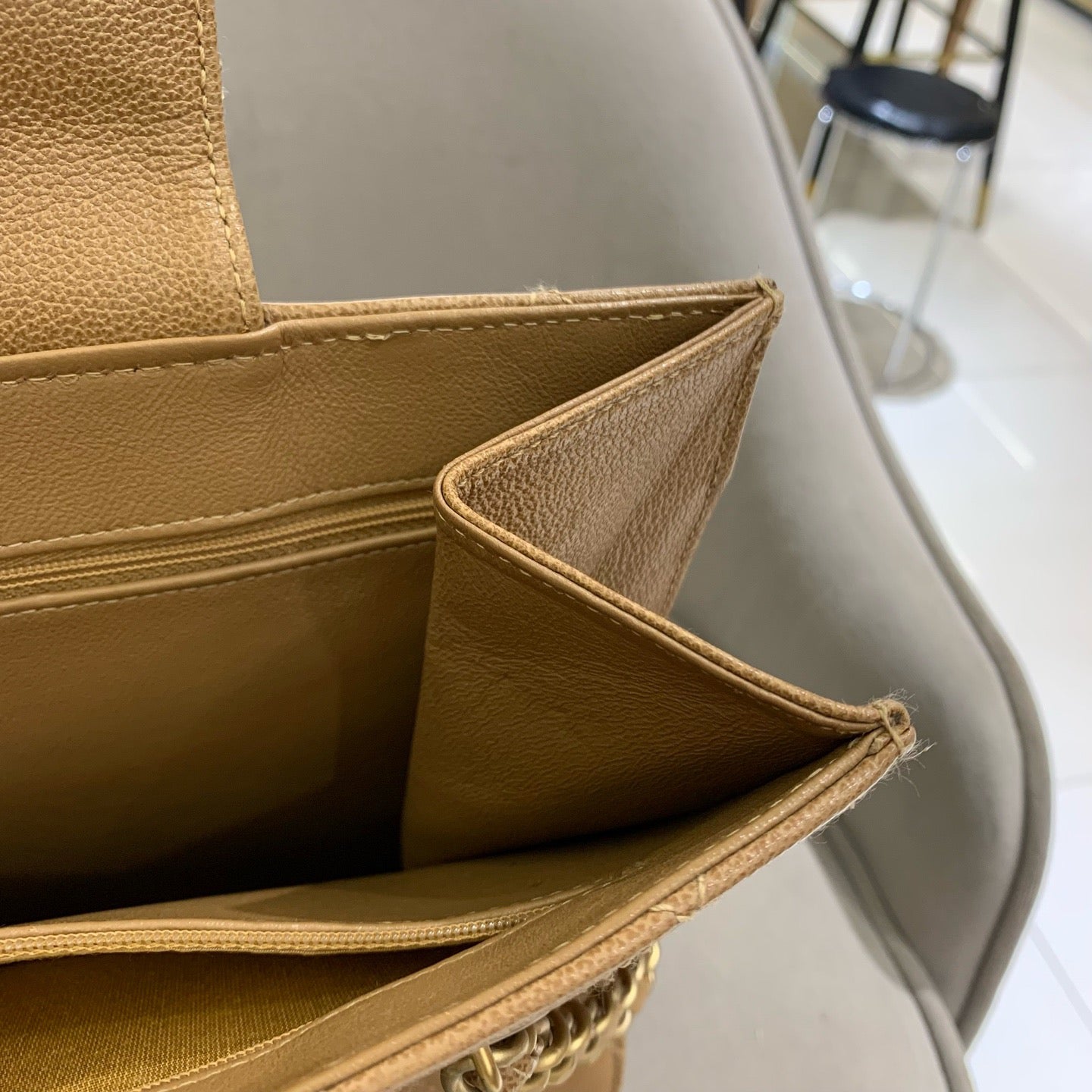Chanel - Outseam Quilted Flap Shoulder Bag - Grained calfskin leather - Caramel - (Medium)