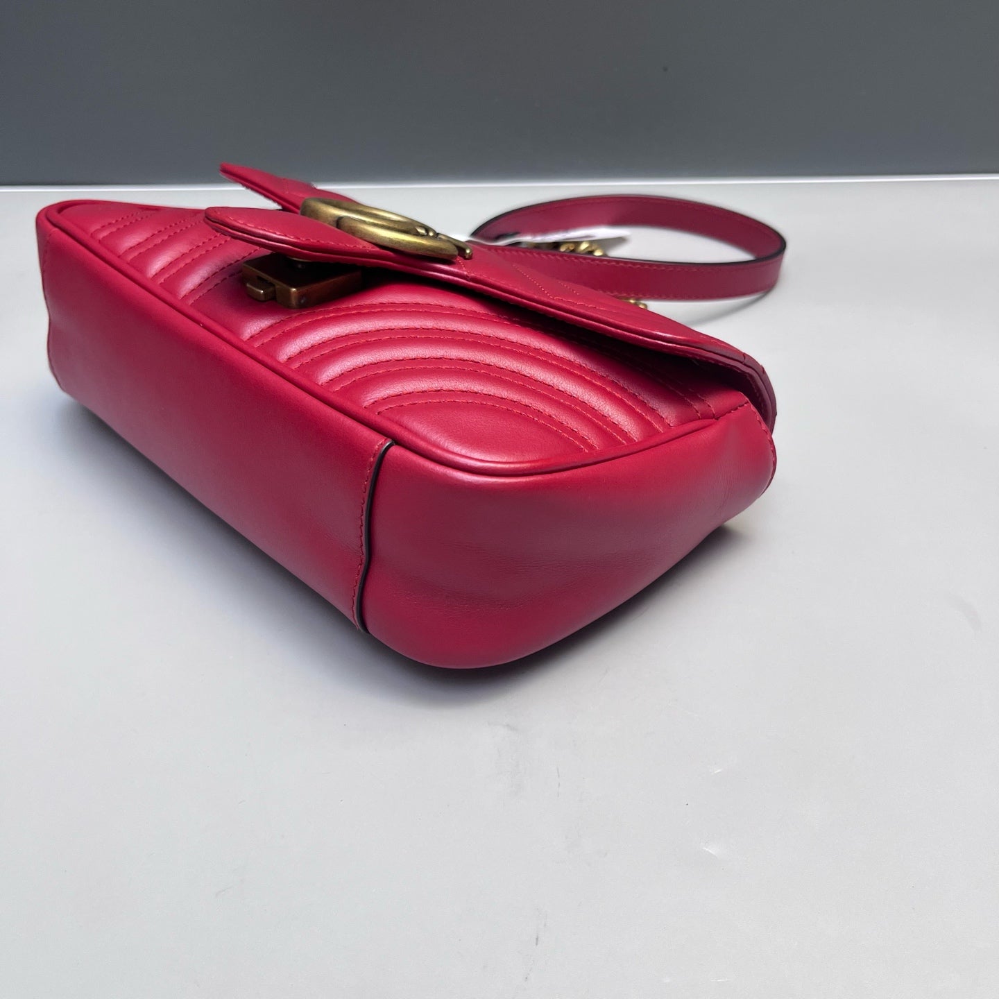 Gucci - Marmont Matelassé Shoulder Bag - Leather - Red - (small)