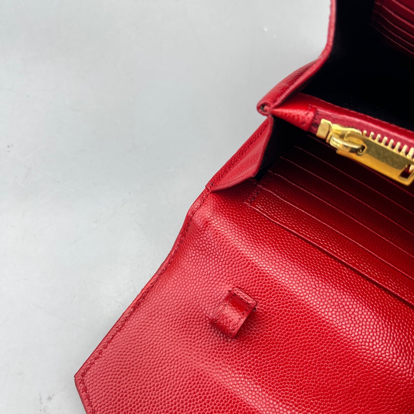 Saint Laurent - Monogram Envelope Bag - Grain de Poudre embossed leather - Red - (medium)