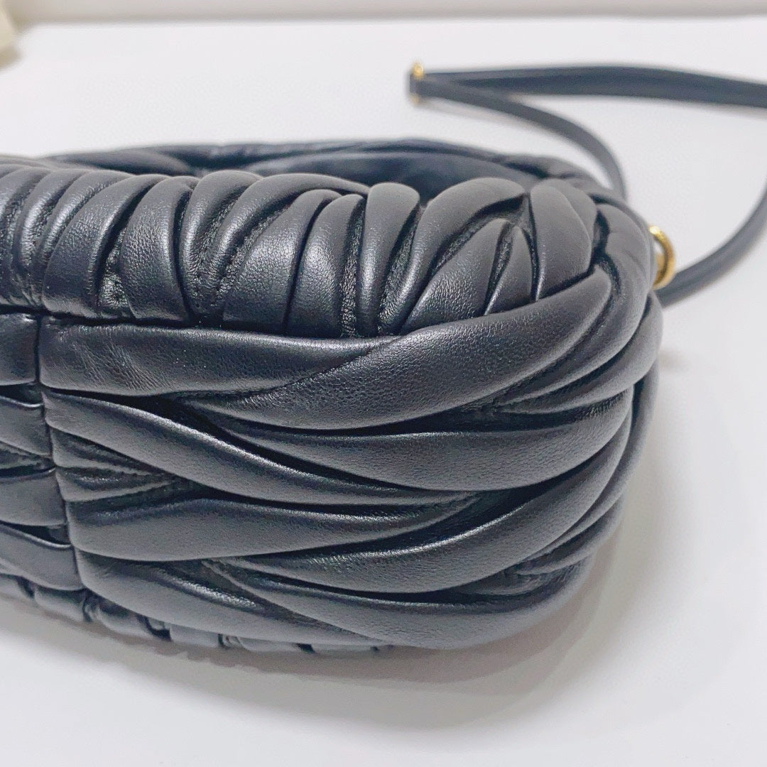 Miu Miu - Matelassé Hobo Bag - Lambskin leather - Black - (mini)