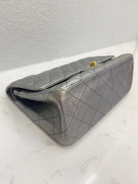 Chanel - 2.55 Medium Flap Bag - Iridescent calfskin leather - Charcoal Grey - (Medium)