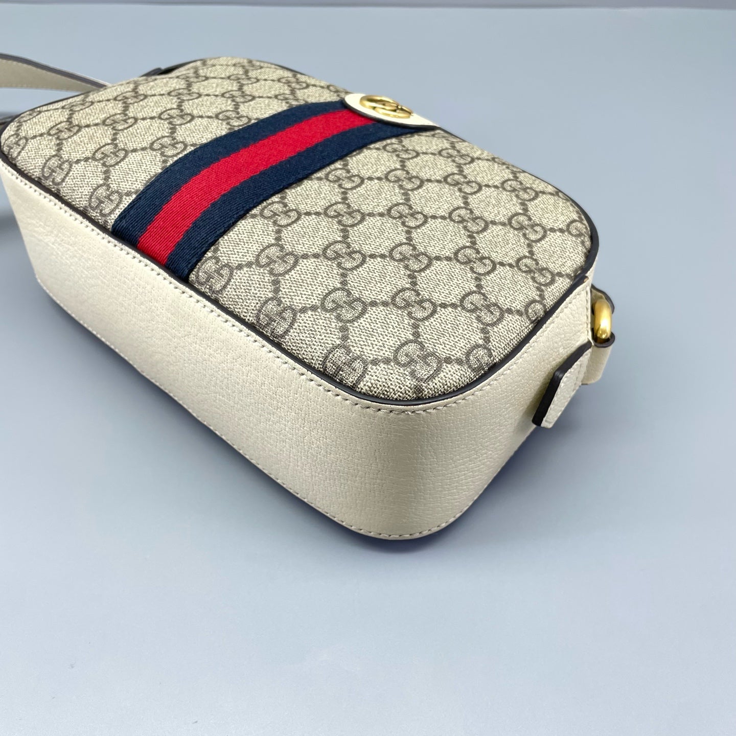 Gucci - Ophidia GG Supreme Camera Bag - GG Supreme canvas with grained leather trim - Beige and white with red and navy accents - (medium)
