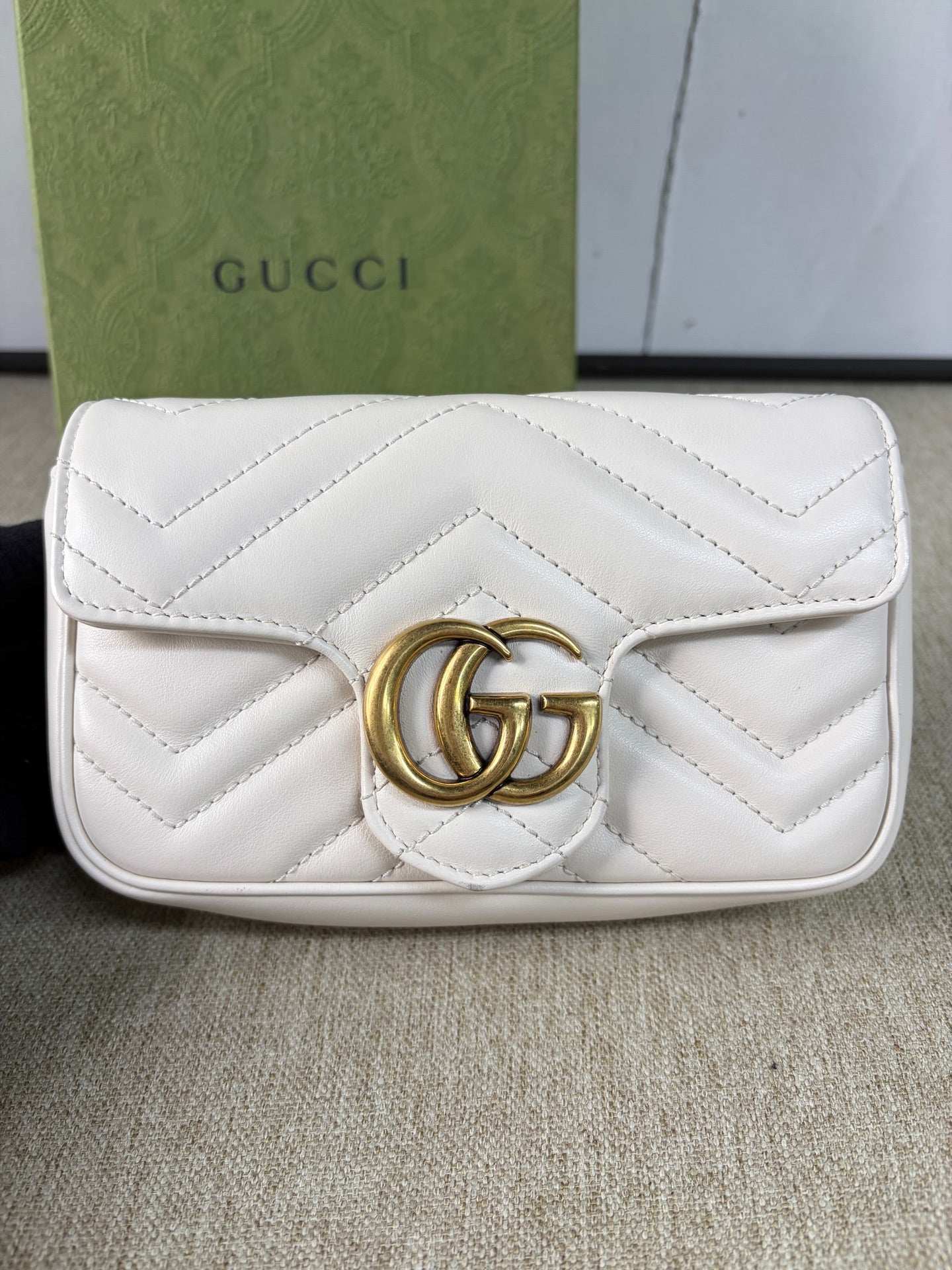 Gucci - Marmont Mini Chain Bag - Leather - White with Gold-Tone Hardware - (mini)