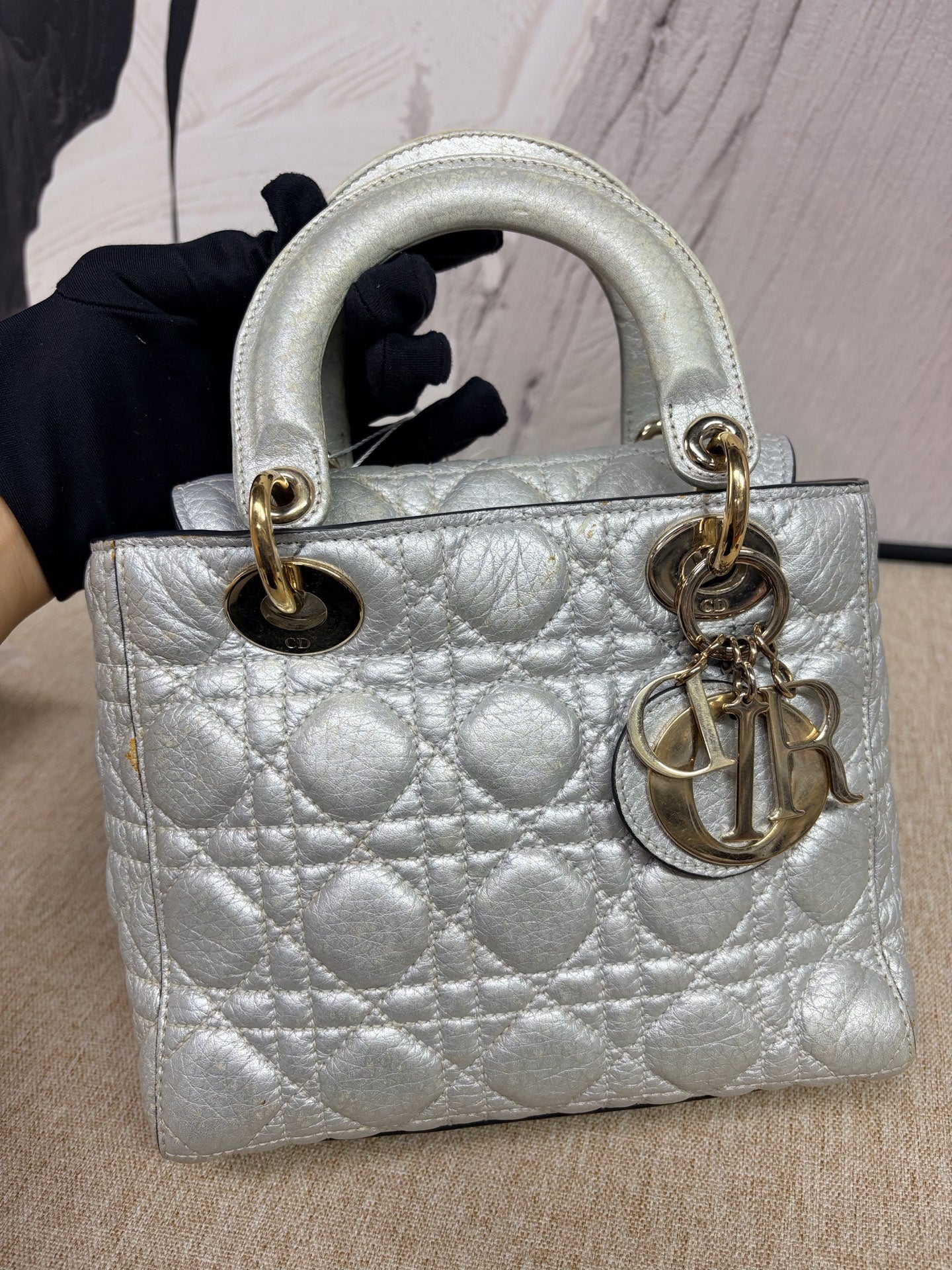 Dior - Lady Dior Bag - Cowhide leather - Pearlescent Grey with Gold-Tone Hardware - (mini)