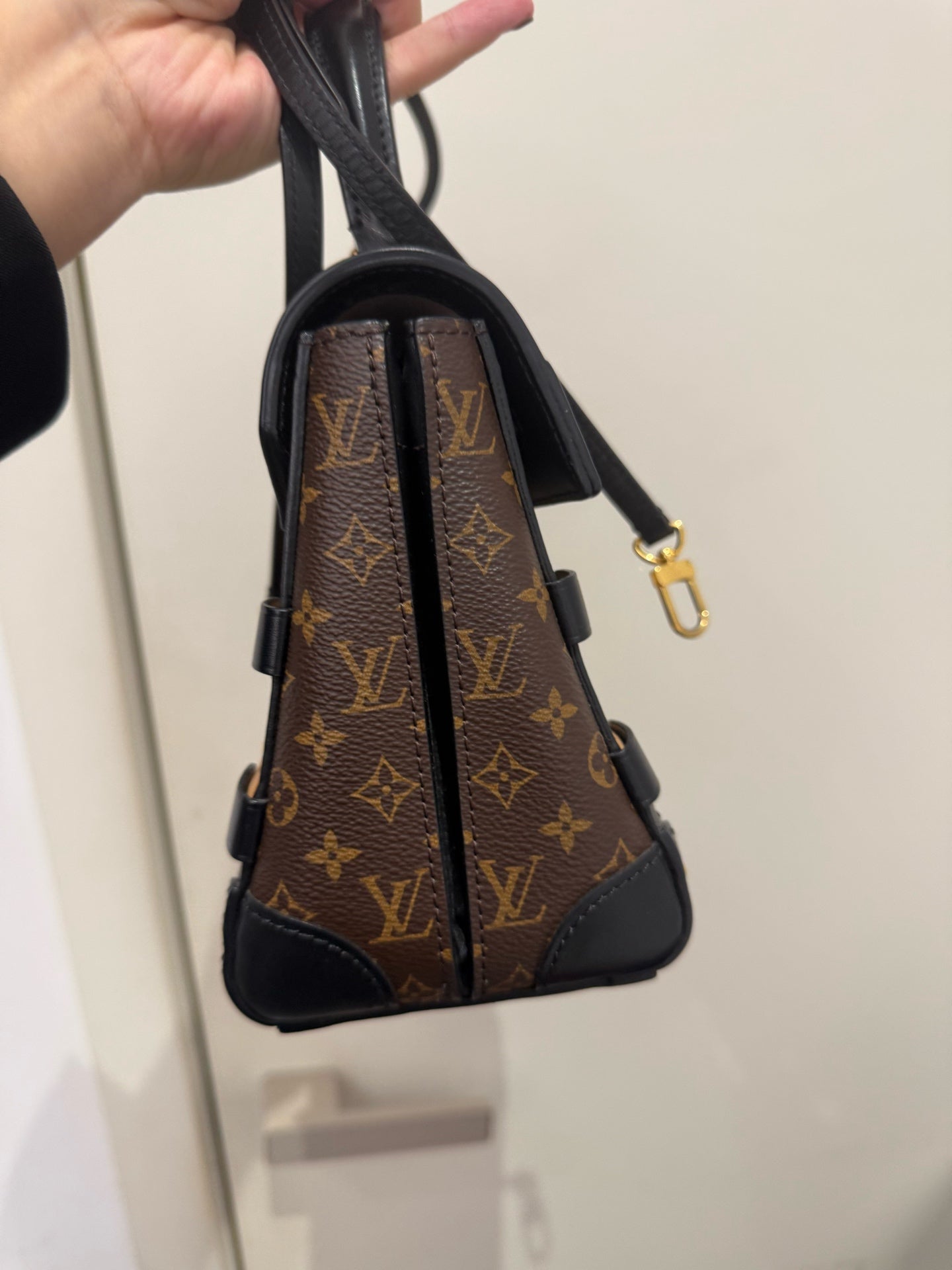 Louis Vuitton - Trianon PM Box Bag - Monogram coated canvas with black leather trim - Brown - (mini)