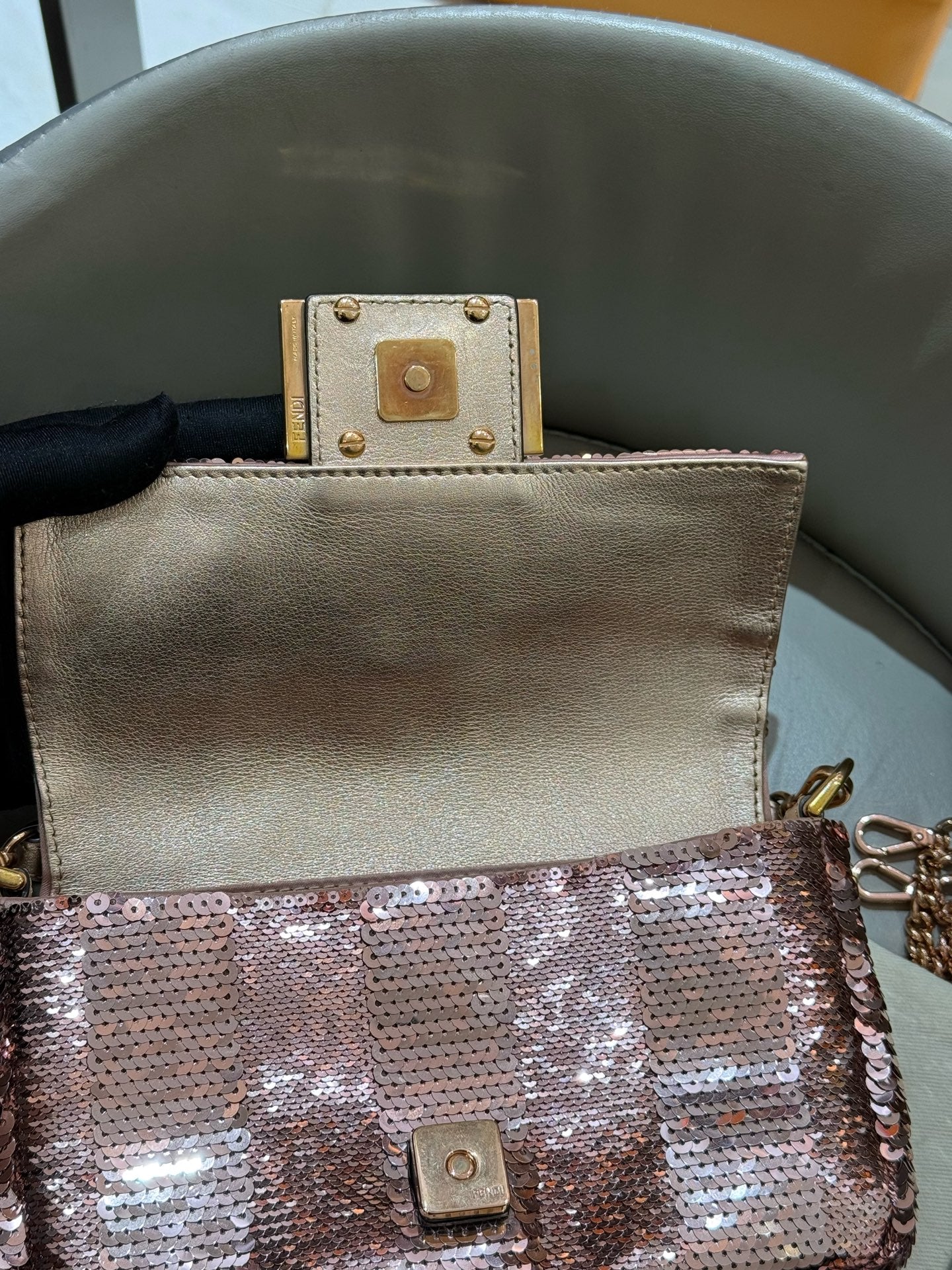 Fendi - Baguette - Sequins on textile base with metallic leather trim - Pink - (mini)