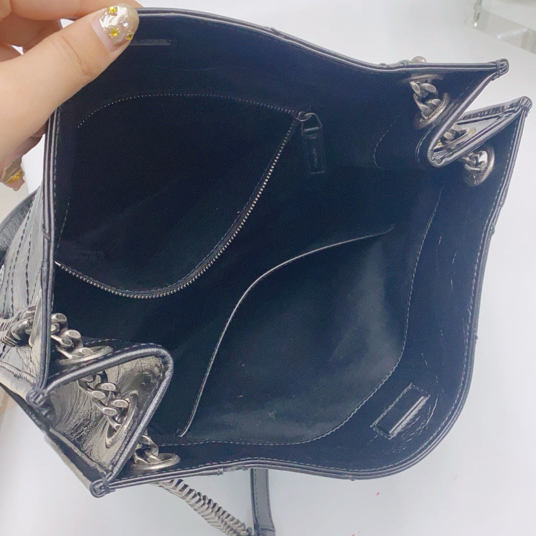 Saint Laurent - Niki Shopping Bag - Distressed calfskin leather - Black - (large)