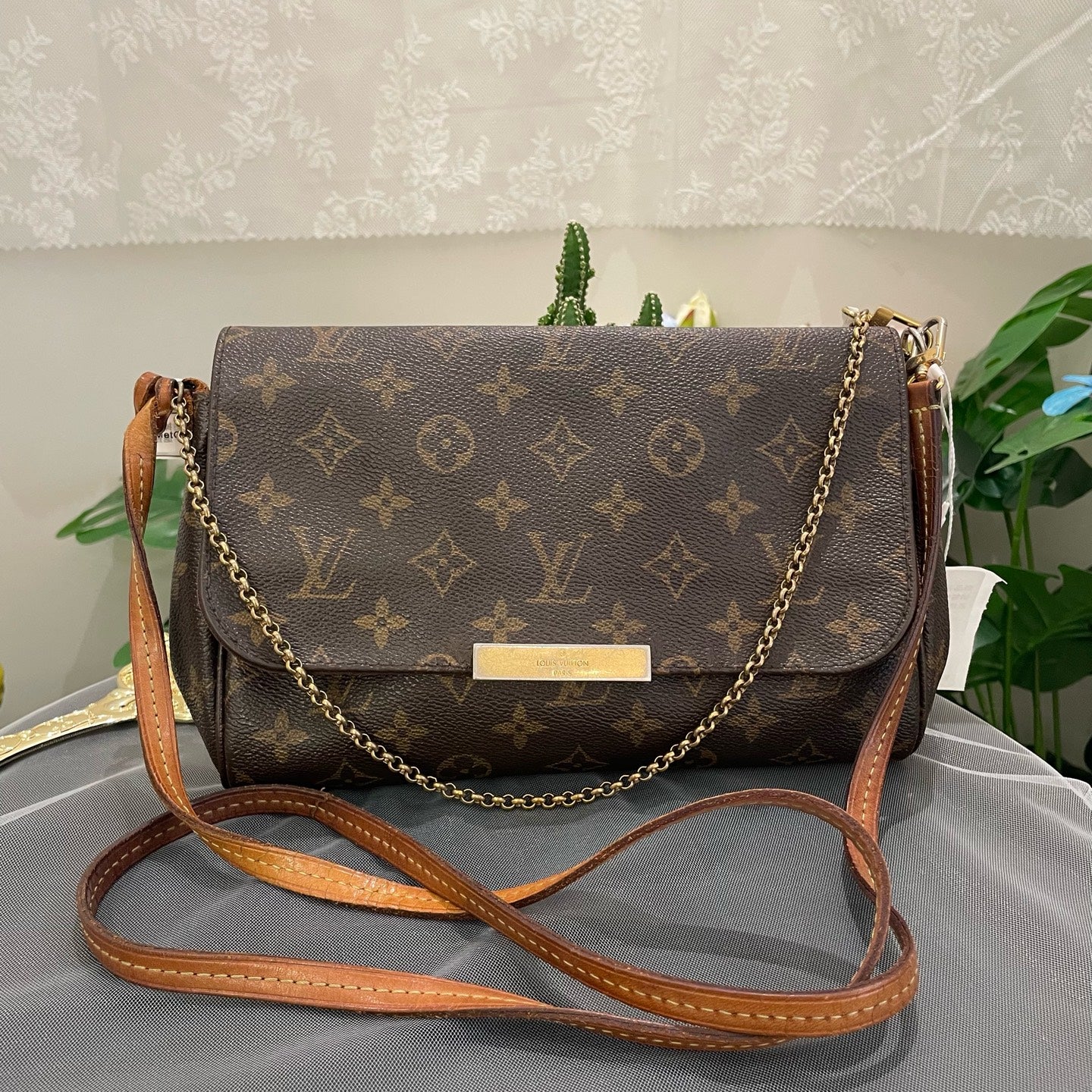 Louis Vuitton - Favorite MM - Monogram canvas with Vachetta leather trim - Brown - (medium)