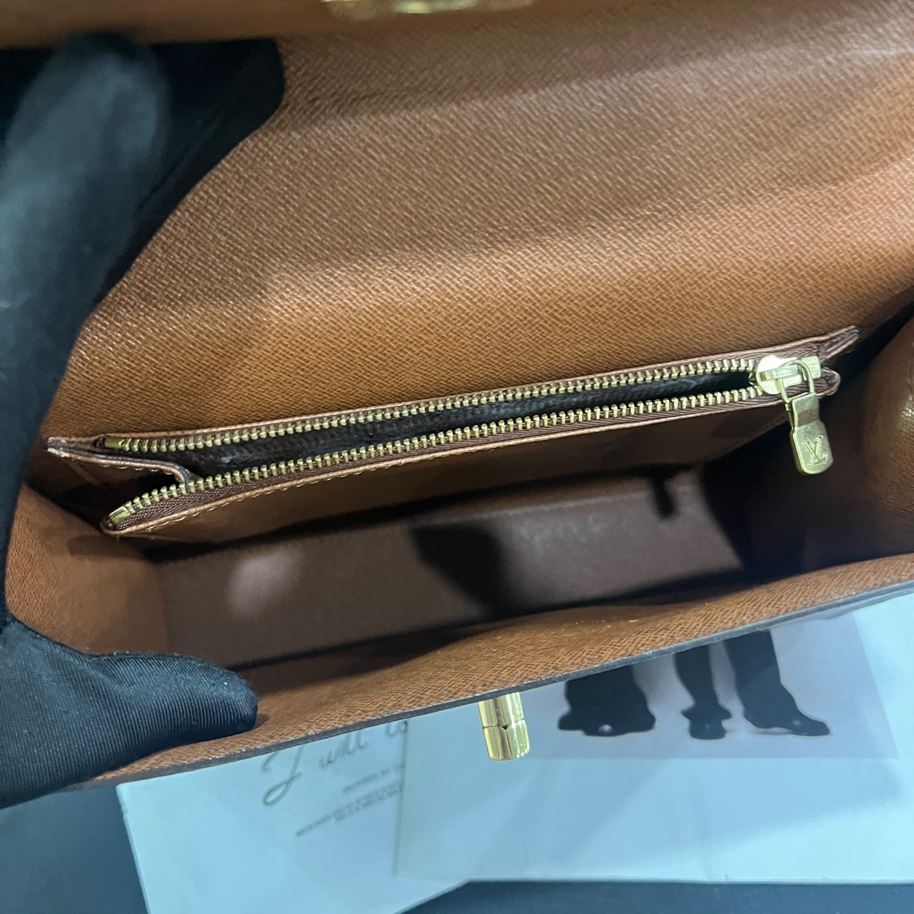 Louis Vuitton - Vintage Monogram Top Handle Flap Bag - Monogram Canvas with Vachetta leather trim - Brown - (Medium)