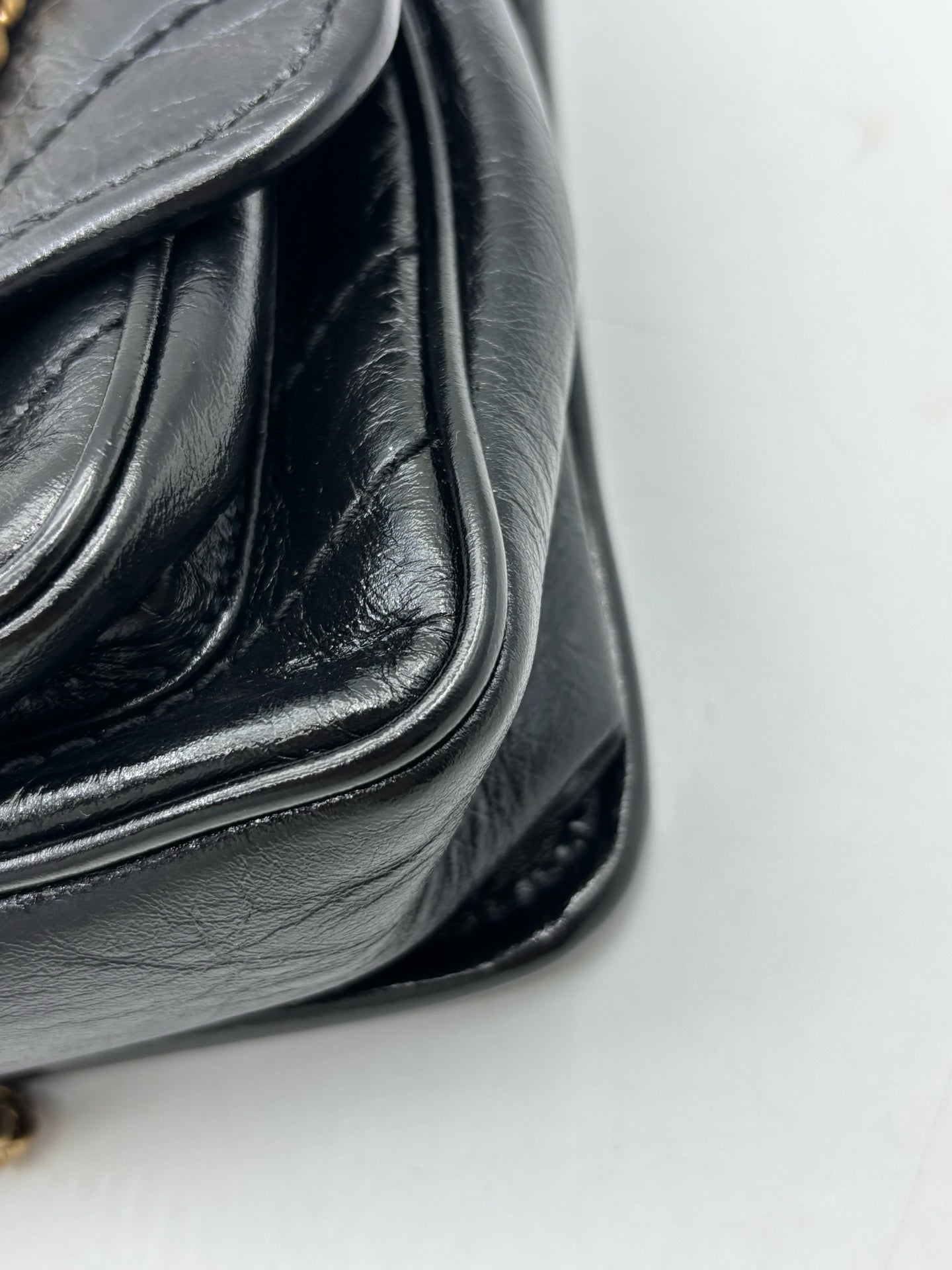 Saint Laurent - Niki - Wrinkled oil-waxed cowhide leather - Black - (mini)