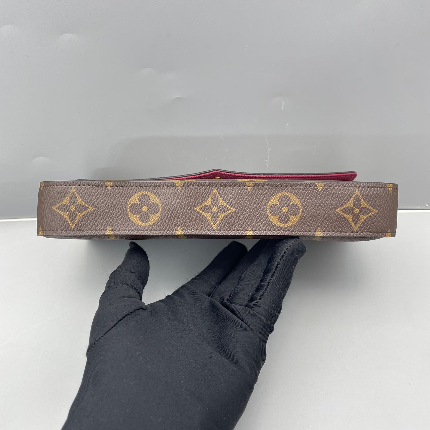 Louis Vuitton - Pochette Félicie - Monogram coated canvas, leather trim, textile lining - Brown - (Small)