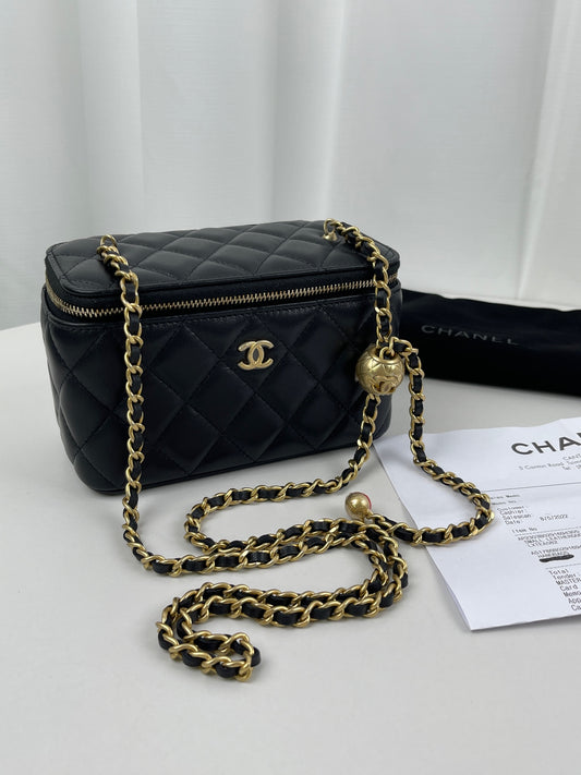 Chanel - Gold Ball Vanity Case - Lambskin leather - Black - (Mini)