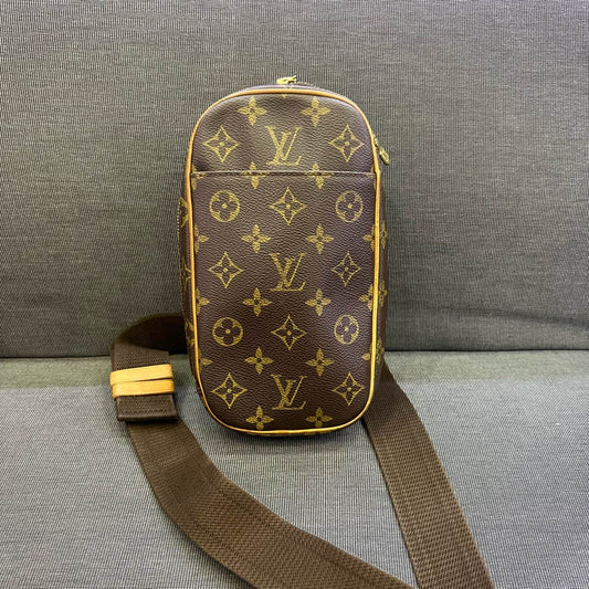 Louis Vuitton - Monogram Oval Sling Bag - Monogram Canvas with Vachetta leather trim - Brown - (small)