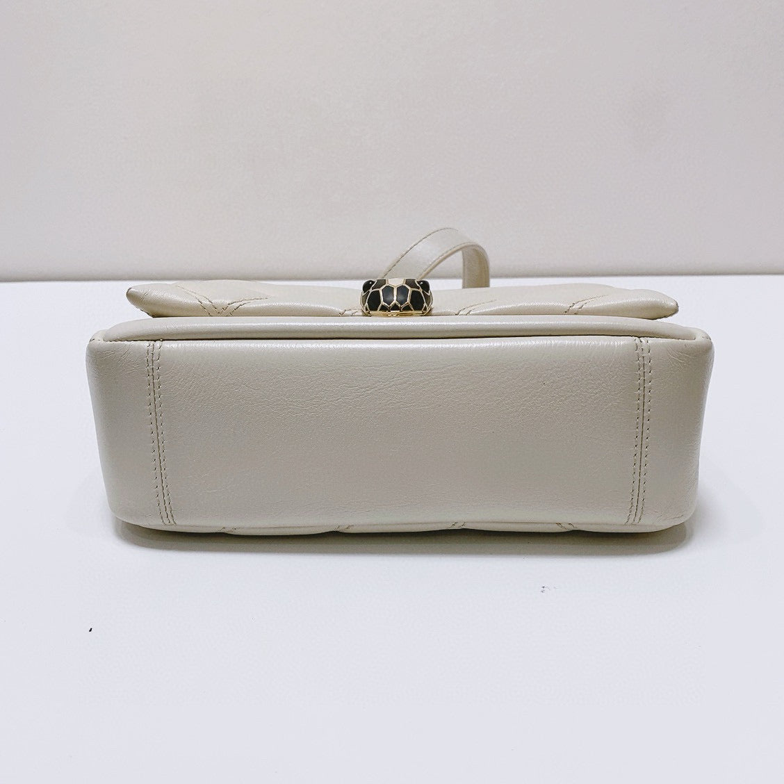 BVLGARI - Serpenti Forever Maxi Chain Shoulder Bag - Leather - White - (Small)