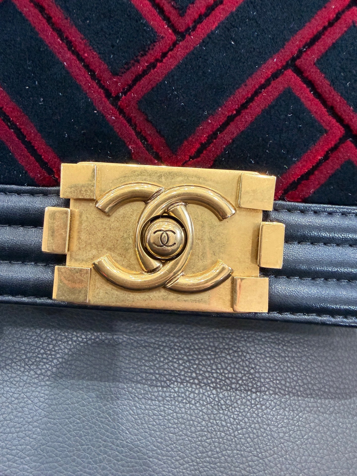 Chanel - Boy Bag Small - Velvet with leather trim - Black - (Small)
