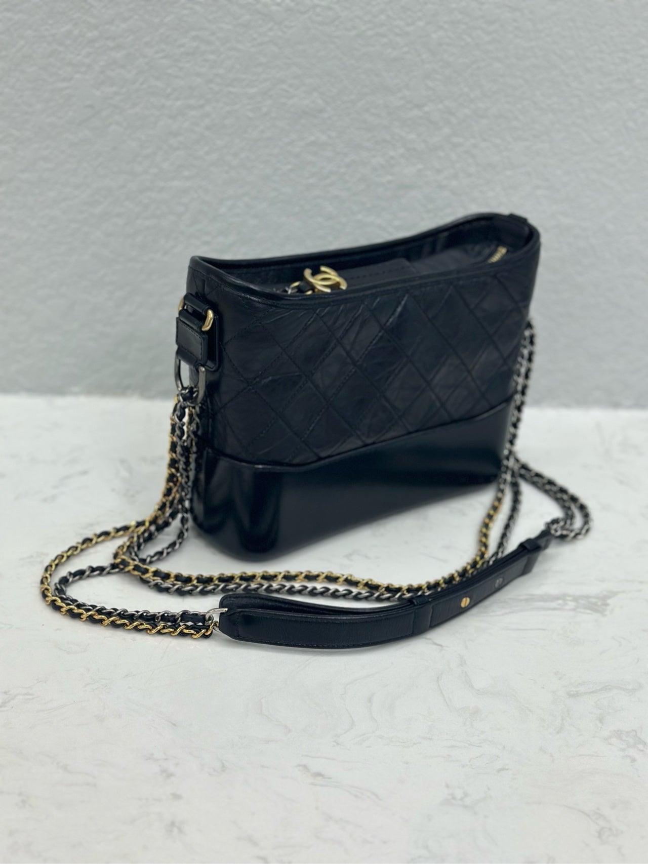 Chanel - Gabrielle Hobo Bag - Lambskin leather and smooth calfskin leather - Black - (Small)