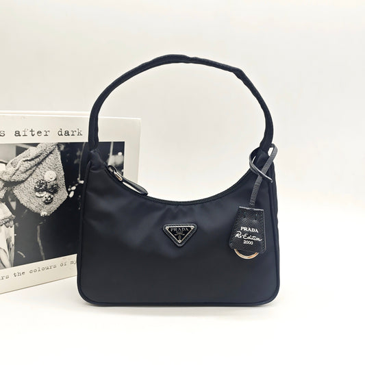 Prada - Re-Edition 2000 Hobo Shoulder Bag - Polyamide - Black - (mini)