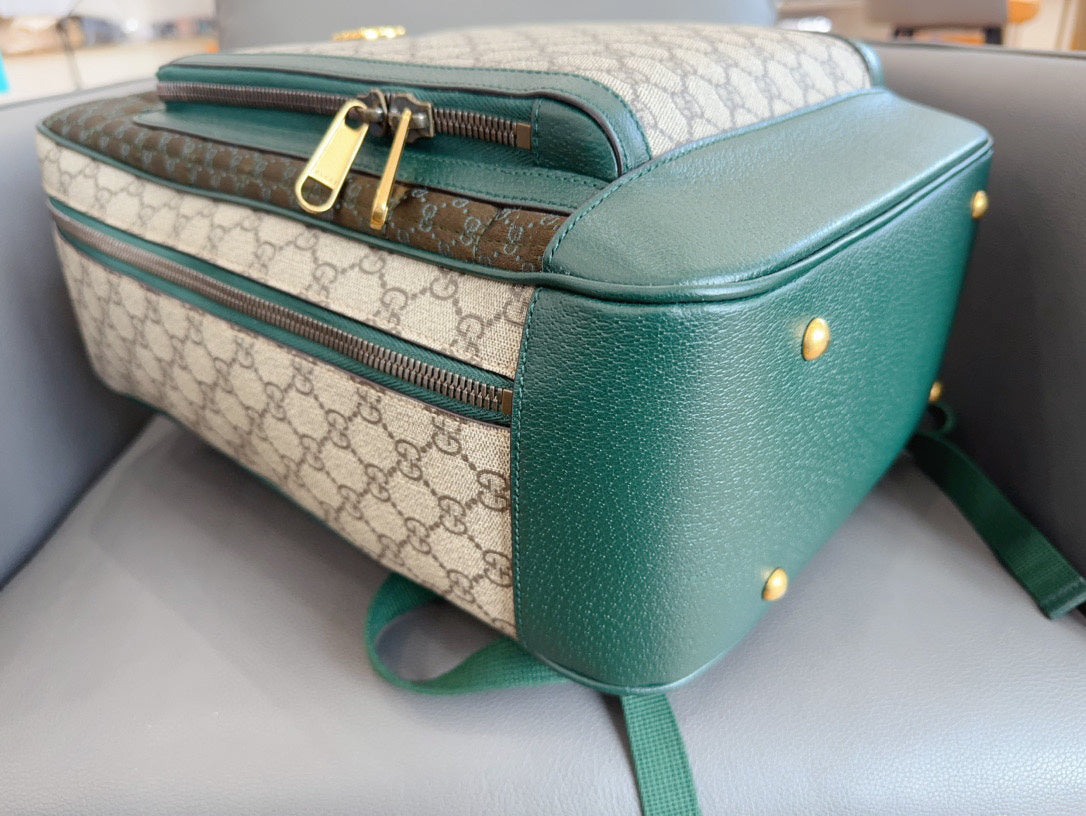 Gucci - GG Supreme Backpack with Green Leather Trim - GG Supreme canvas and leather - Beige, Brown, Green - (Medium)