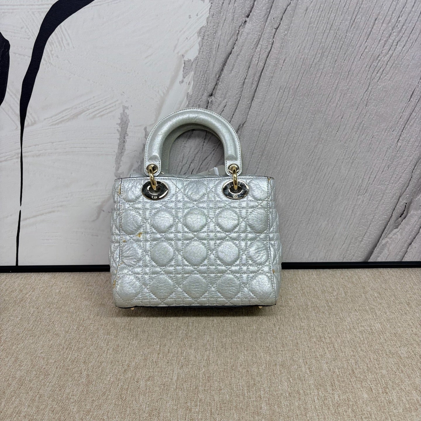 Dior - Lady Dior Bag - Cowhide leather - Pearlescent Grey with Gold-Tone Hardware - (mini)