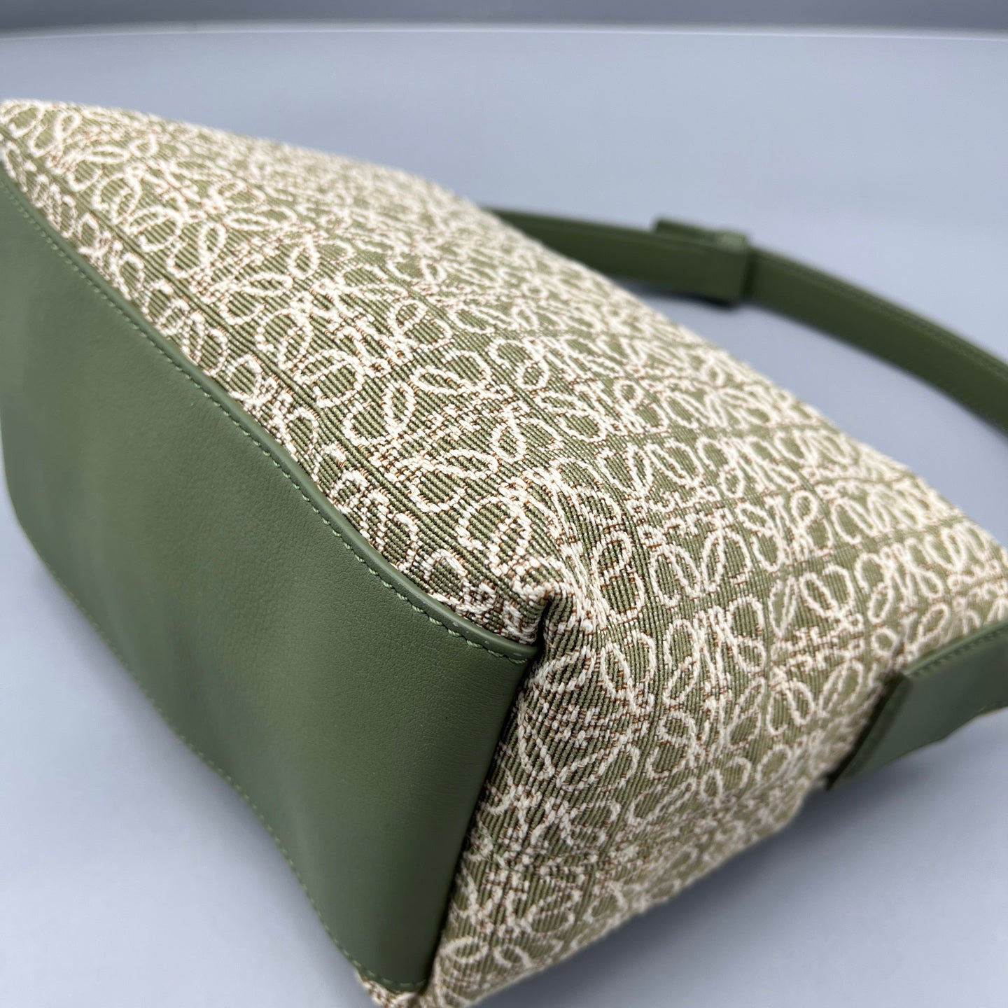 Loewe - Anagram Lunchbox Bag - Anagram jacquard canvas with leather trim - Green - (mini)