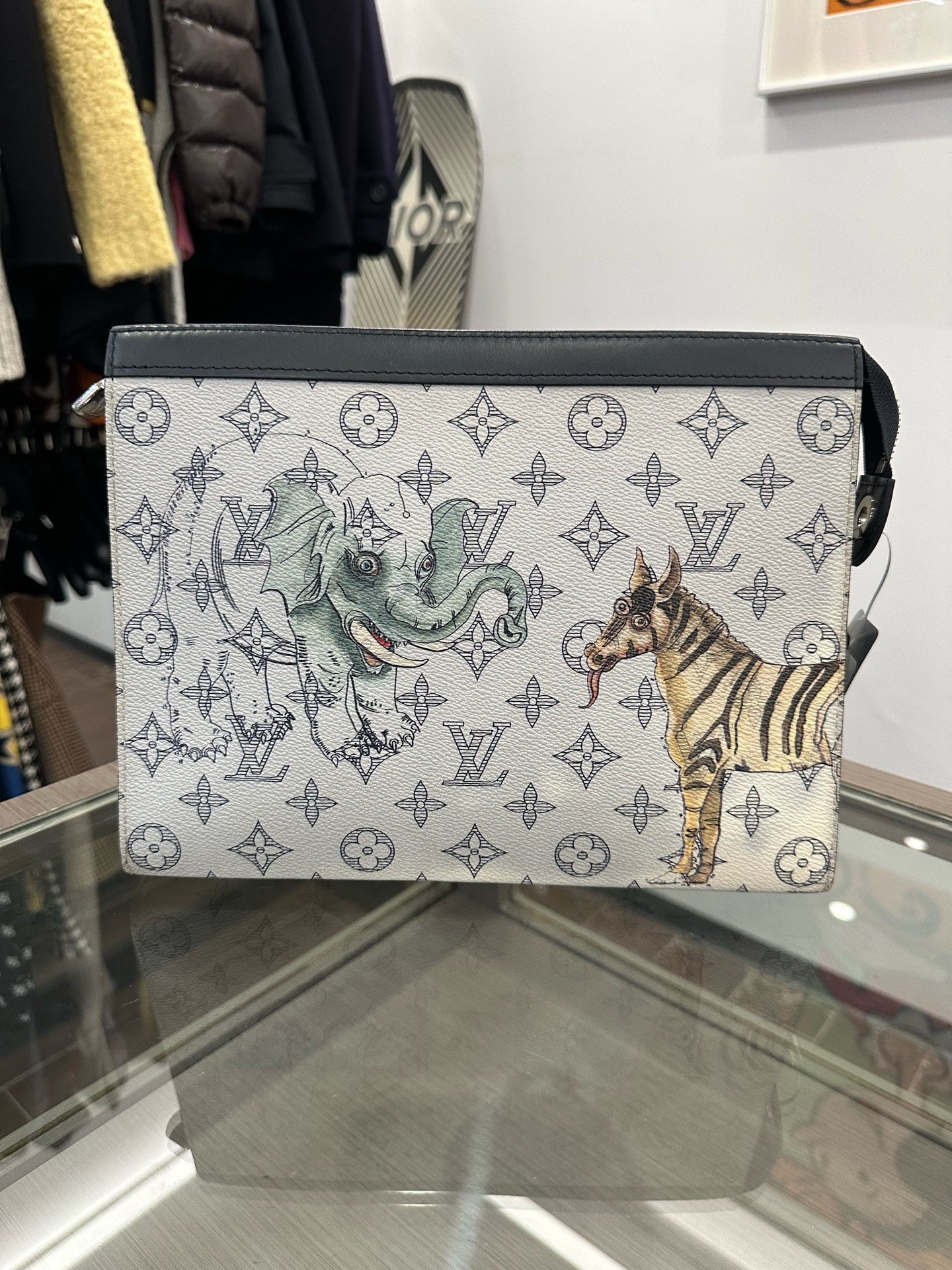 Louis Vuitton - Pochette Toiletry 27 Chapman Brothers Limited Edition - Coated canvas with leather trim - White - (Large)