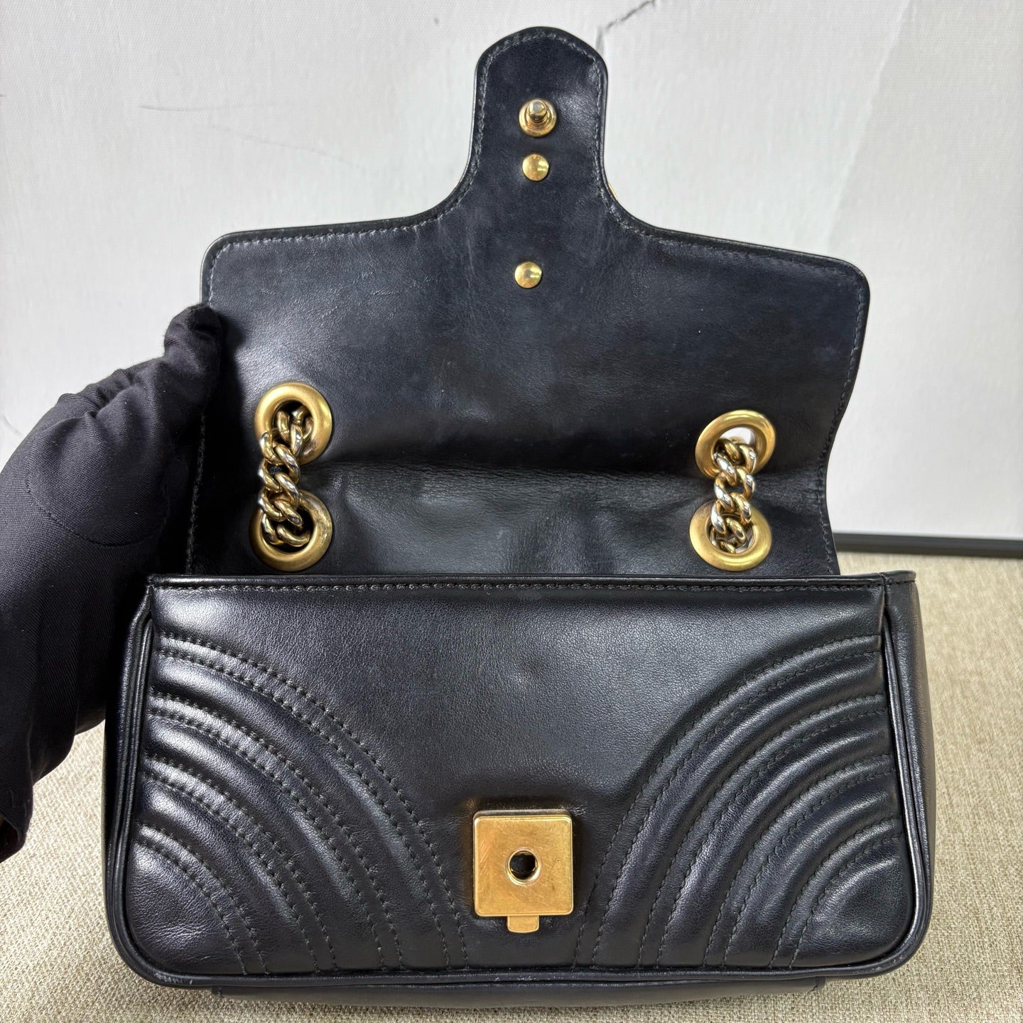 Gucci - GG Marmont Mini Shoulder Bag - Leather - Black with Gold-Tone Hardware - (mini)