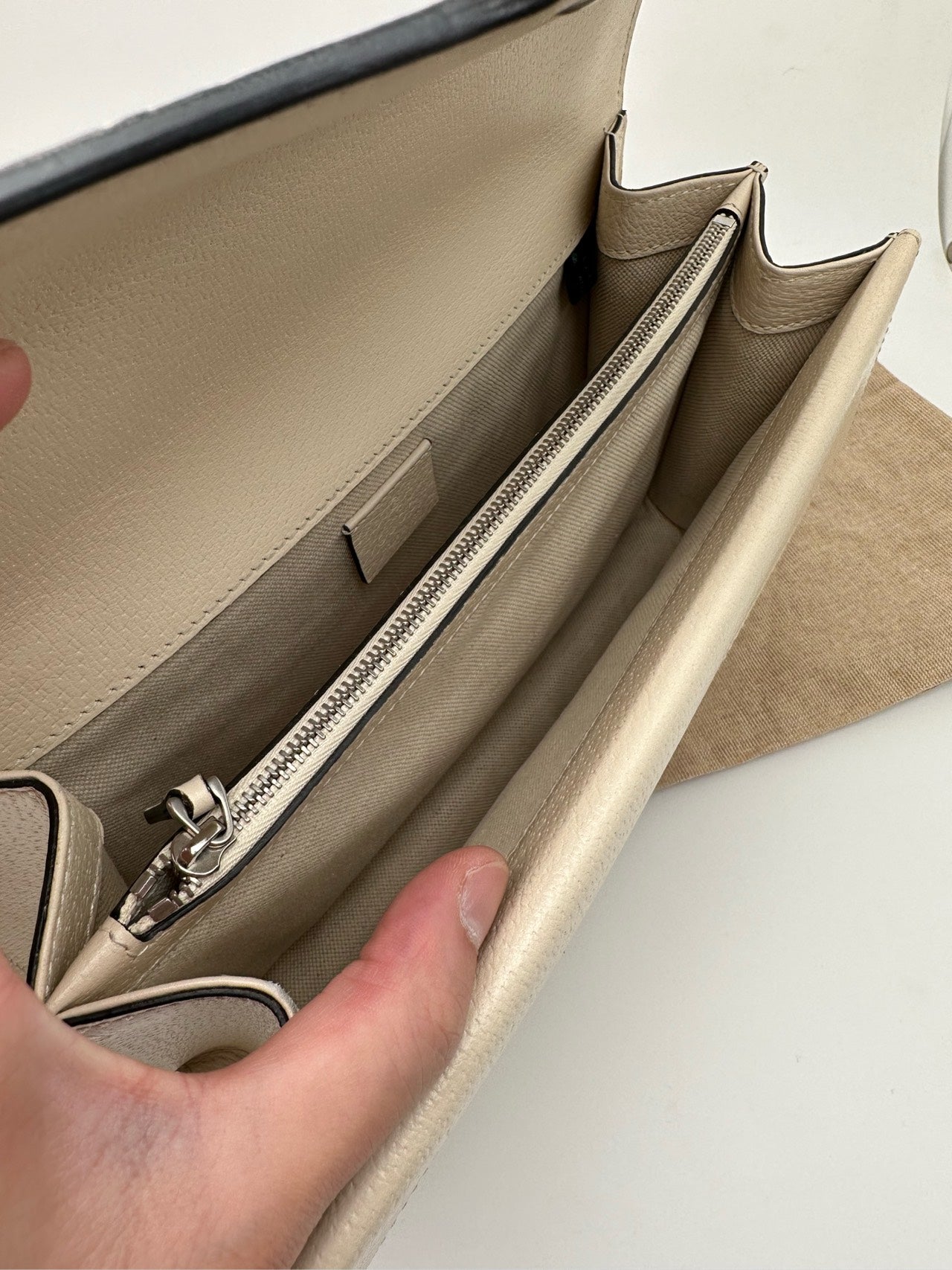Gucci - Dionysus Shoulder Bag - Grained leather - White - (Medium)