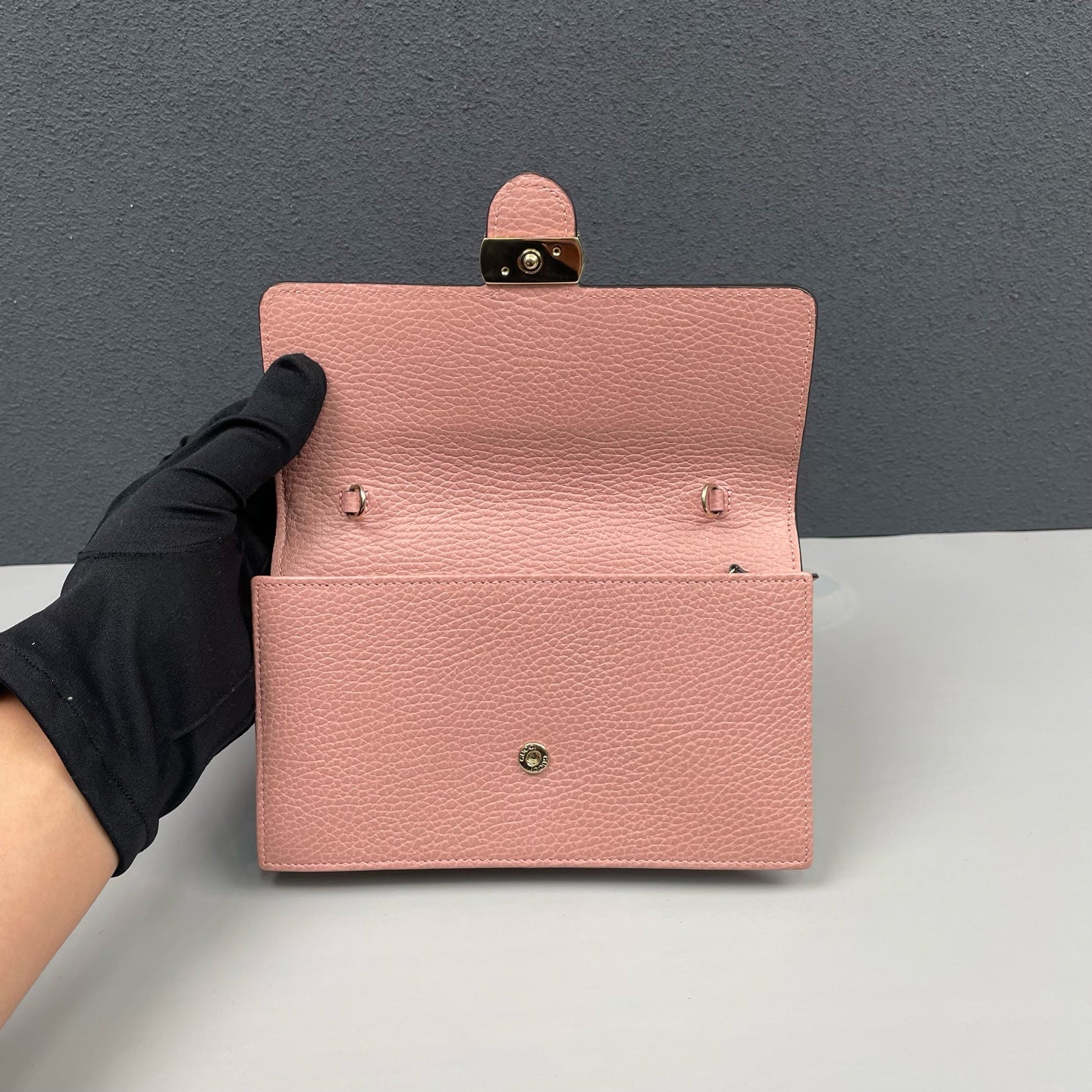 Gucci - Interlocking G Wallet on Chain - Grained leather - Pink - (Mini)
