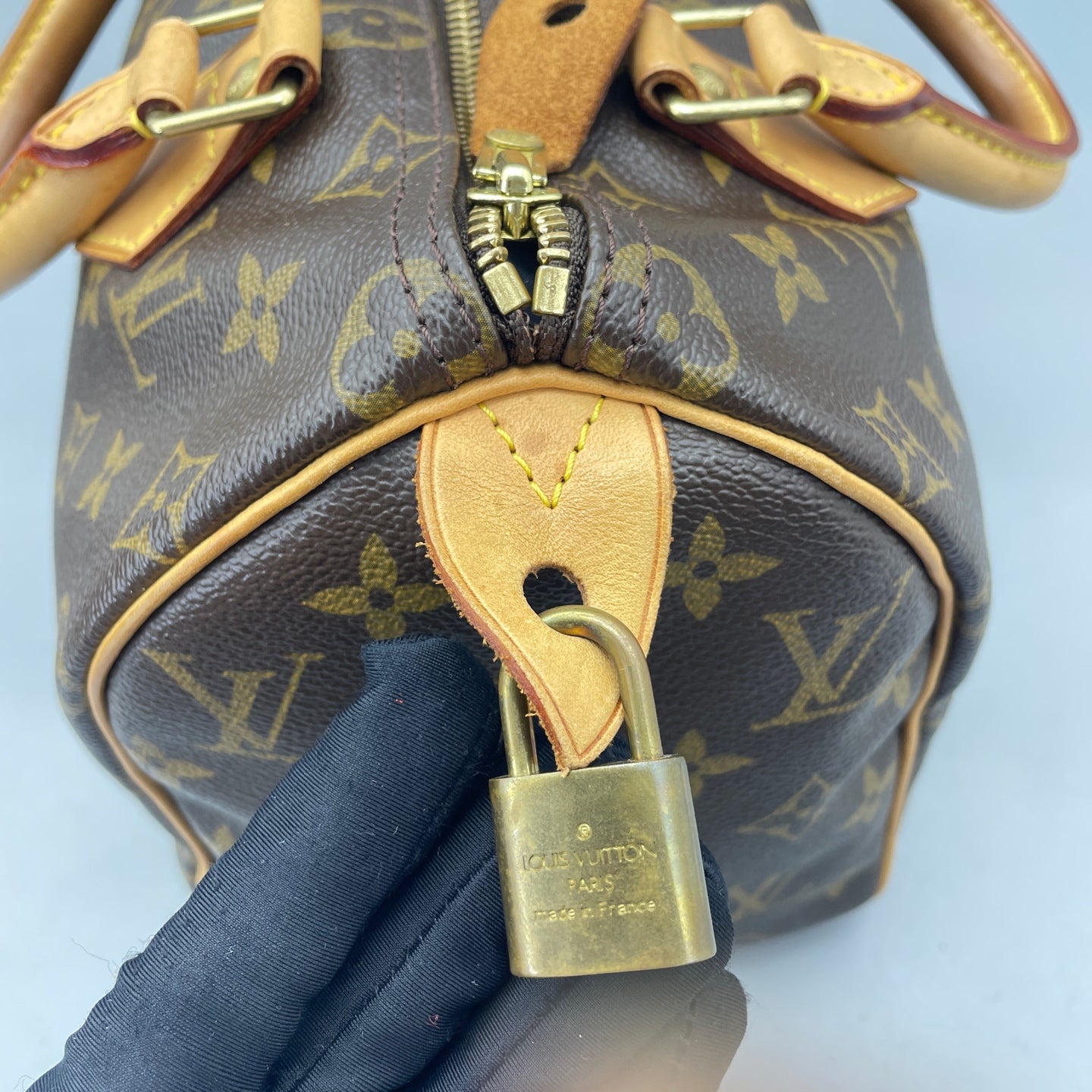Louis Vuitton - Speedy 25 - Monogram coated canvas with Vachetta leather trim - Brown - (small)