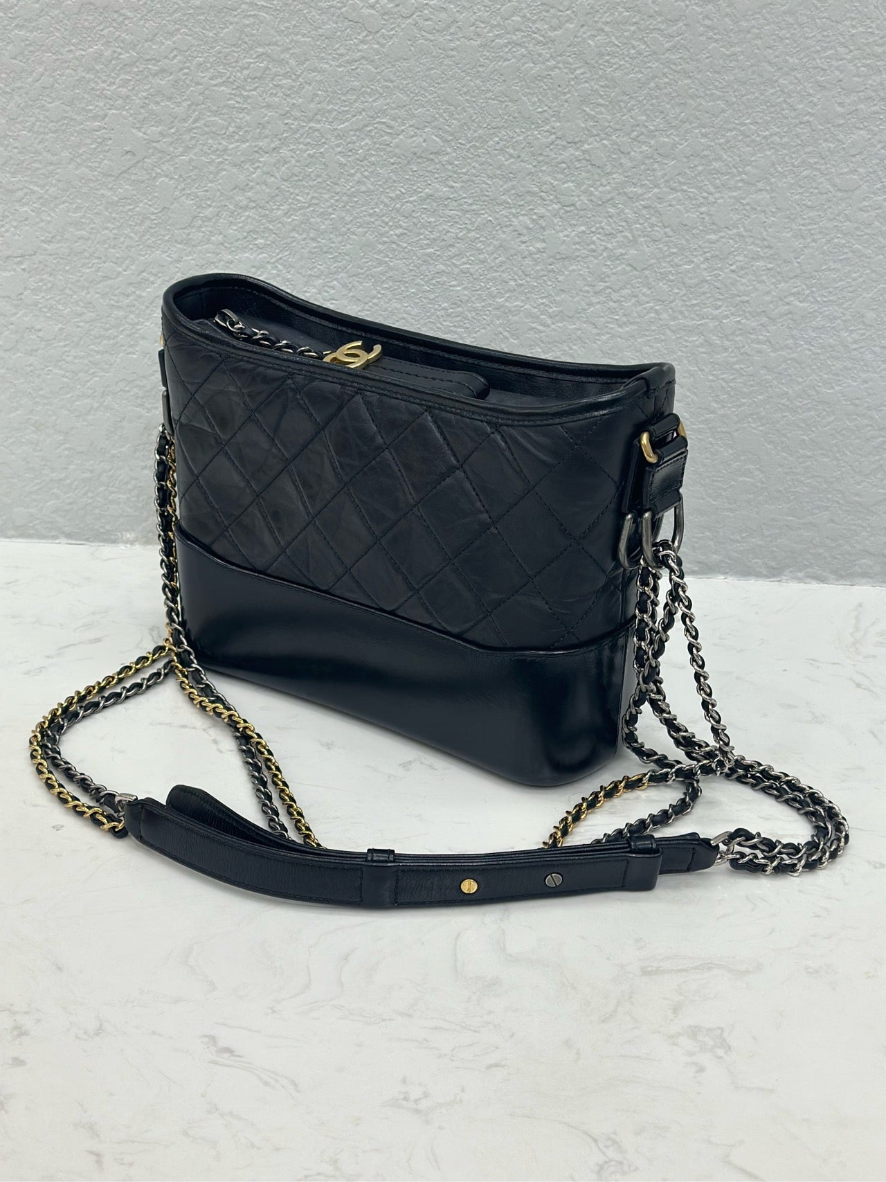Chanel - Gabrielle Hobo Bag - Lambskin leather and smooth calfskin leather - Black - (Small)
