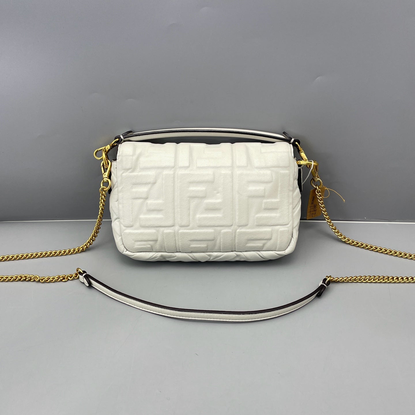 Fendi - Baguette Padded with Embossed FF Motif - Leather - White - (mini)