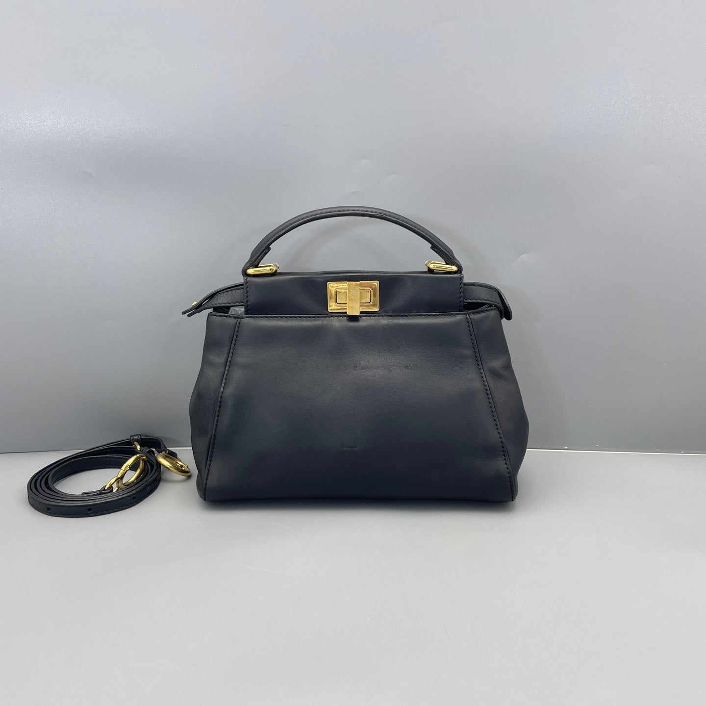 Fendi - Mini Peekaboo - Leather - Black - (Small)
