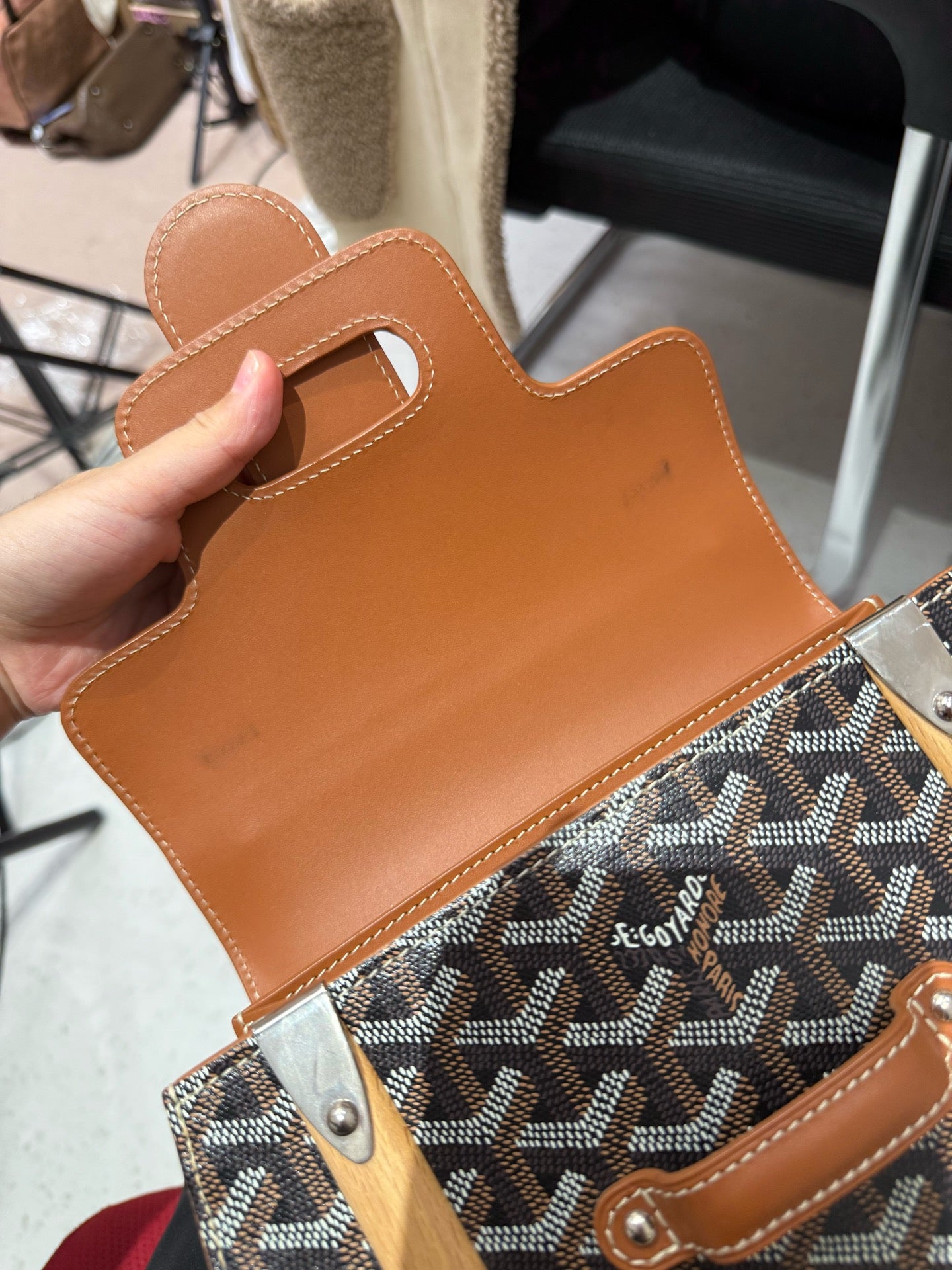 Goyard - Saigon PM (Petit Modèle) with Bandouliere - Goyardine canvas with leather trim and wooden handle - Brown (Goyardine monogram) with Caramel leather - (Small)